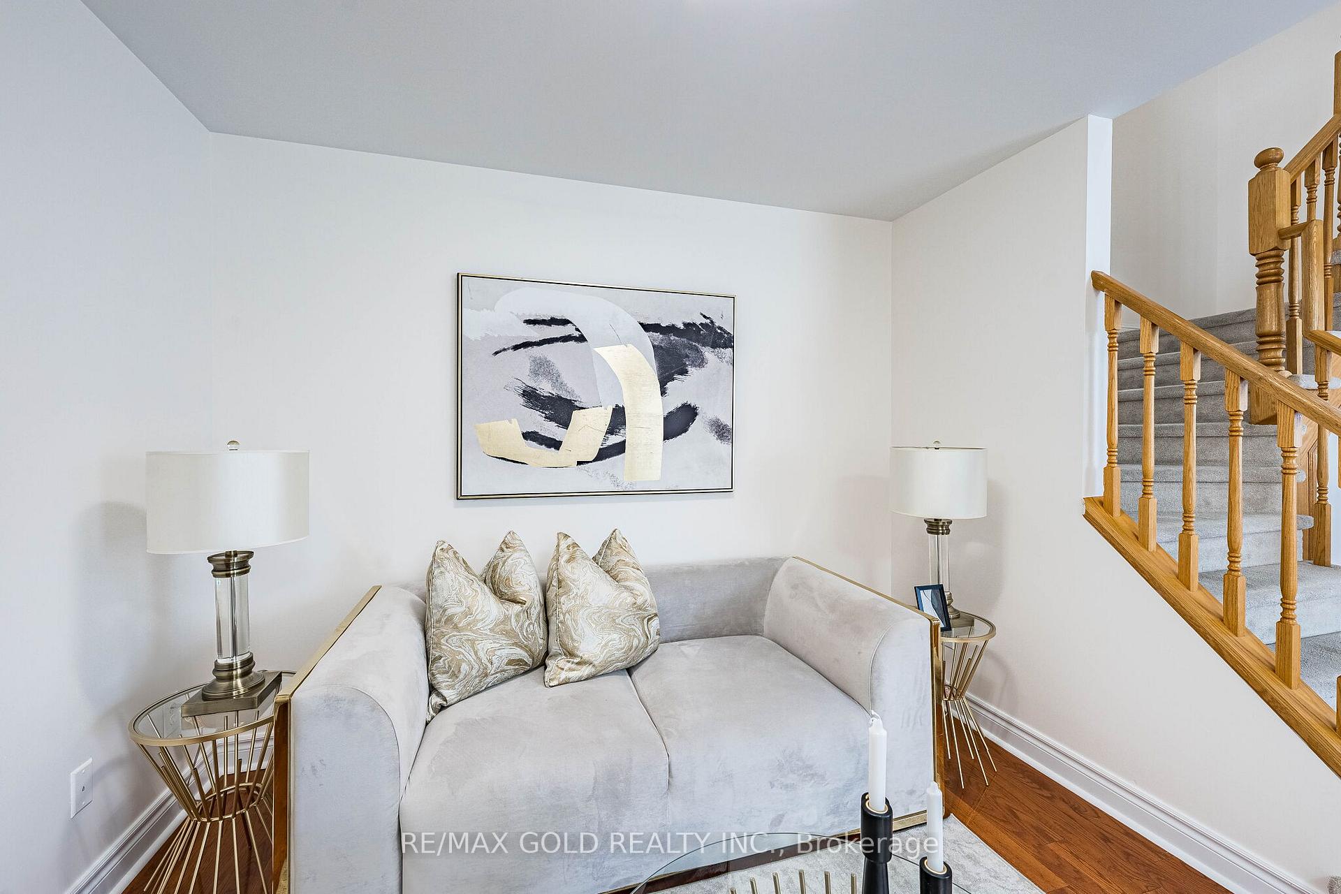 Photo 10 of 76 Secord Crescent, Brampton, Fletcher's Meadow — HOMEH