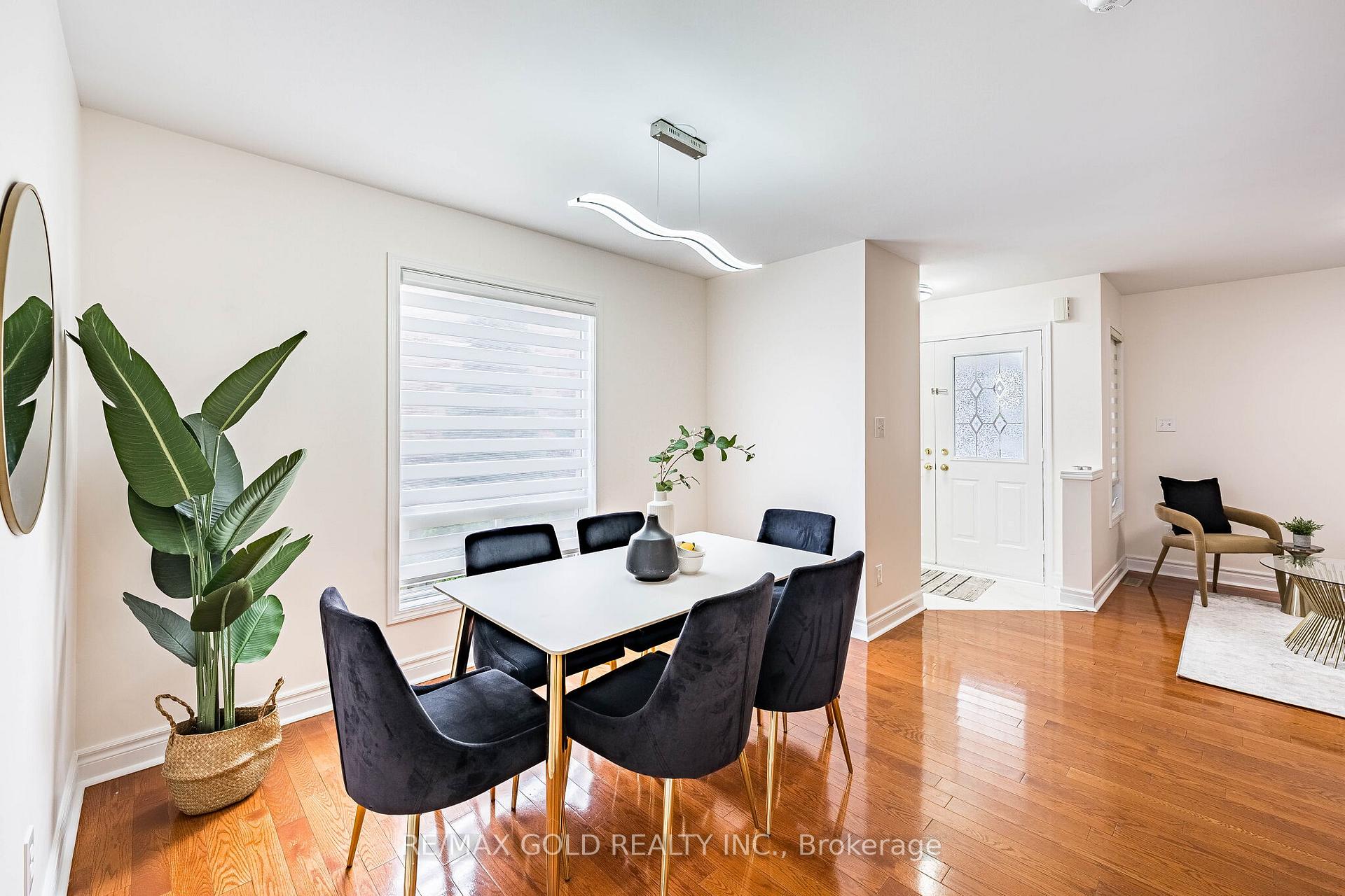 Photo 12 of 76 Secord Crescent, Brampton, Fletcher's Meadow — HOMEH