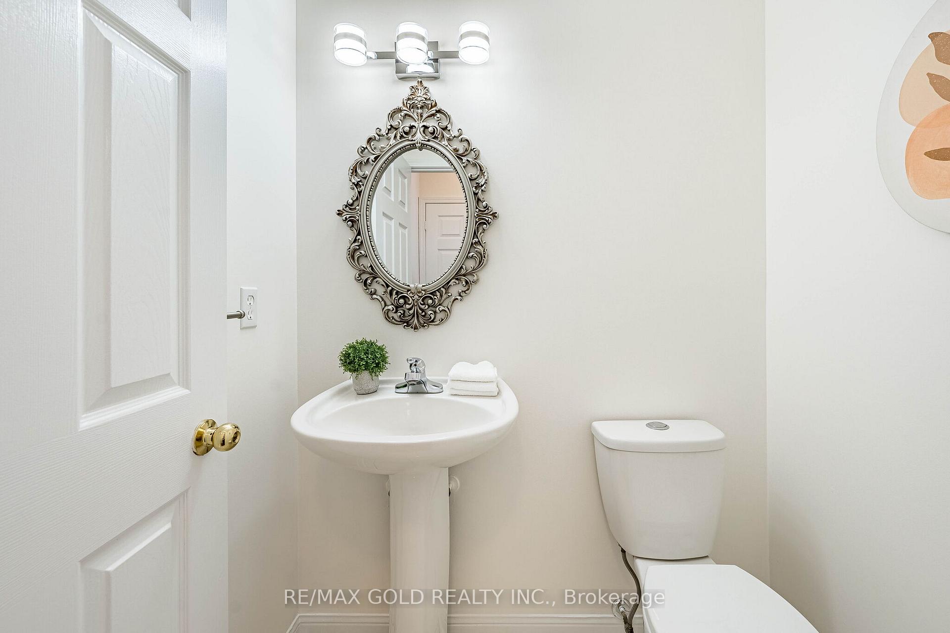Photo 22 of 76 Secord Crescent, Brampton, Fletcher's Meadow — HOMEH