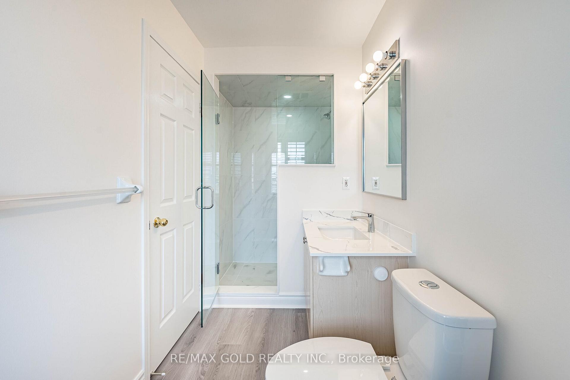 Photo 26 of 76 Secord Crescent, Brampton, Fletcher's Meadow — HOMEH