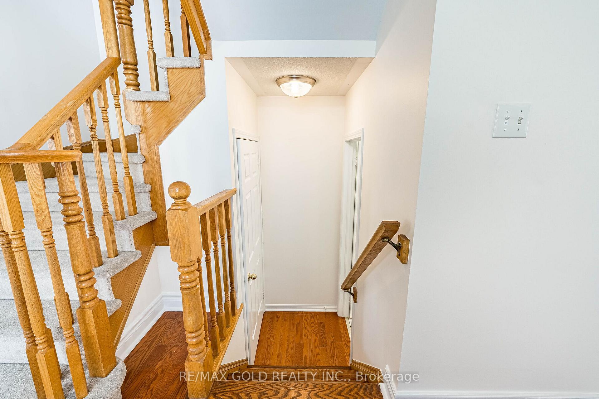 Photo 32 of 76 Secord Crescent, Brampton, Fletcher's Meadow — HOMEH