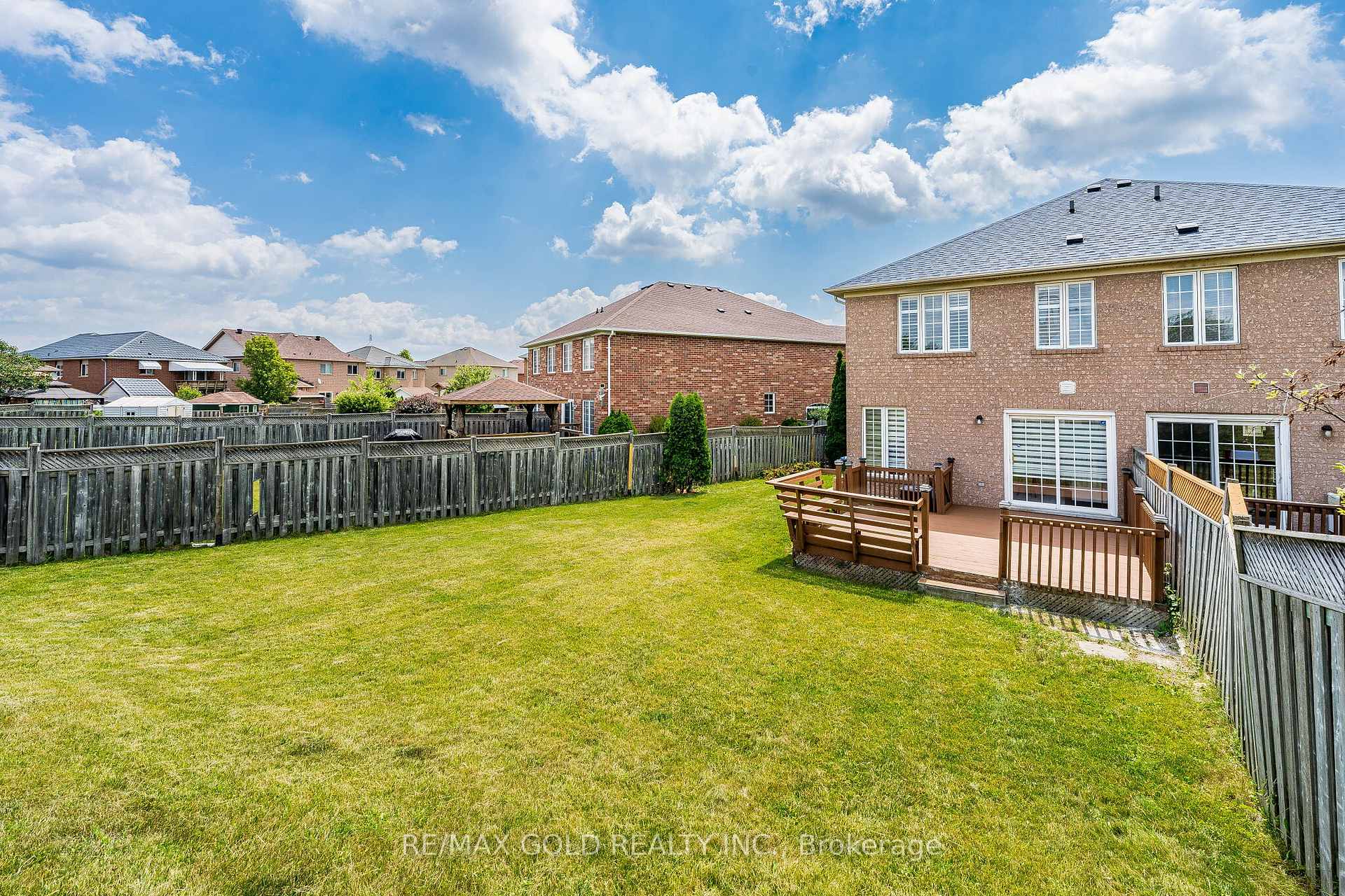 Photo 39 of 76 Secord Crescent, Brampton, Fletcher's Meadow — HOMEH
