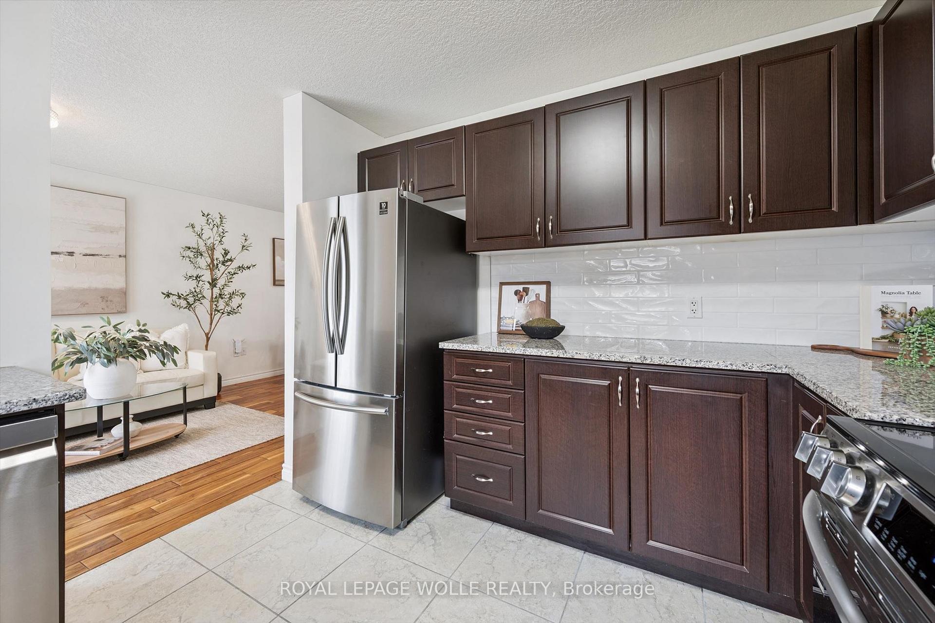 Photo 19 of 45 Captain Mccallum Drive, Wilmot, New Hamburg — HOMEH