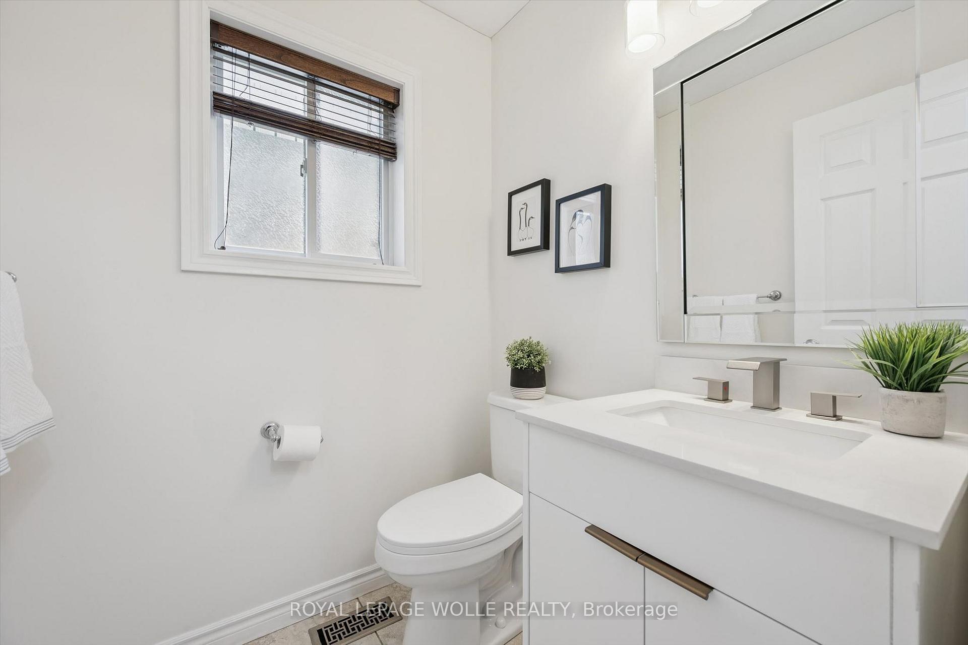 Photo 20 of 45 Captain Mccallum Drive, Wilmot, New Hamburg — HOMEH