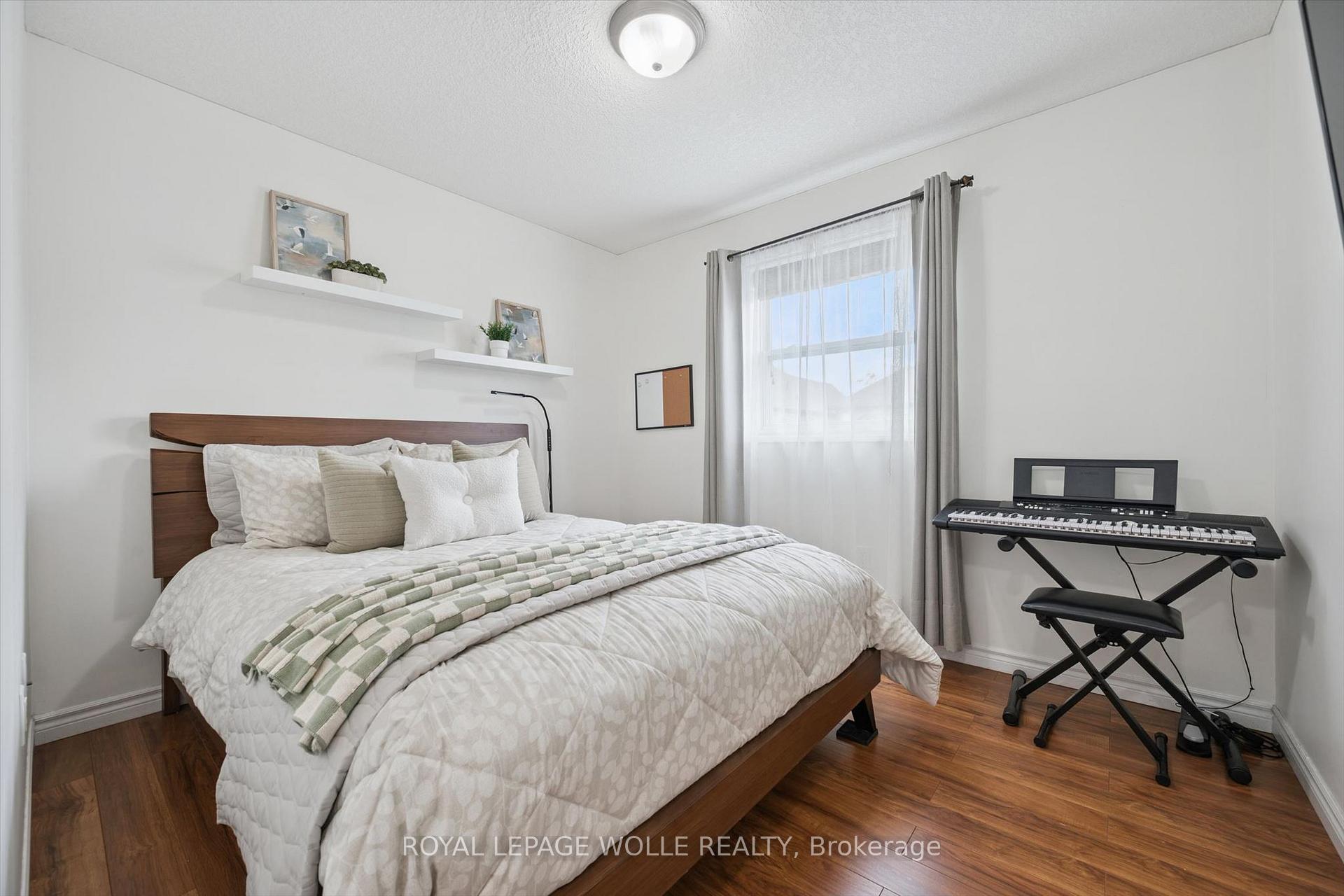 Photo 28 of 45 Captain Mccallum Drive, Wilmot, New Hamburg — HOMEH