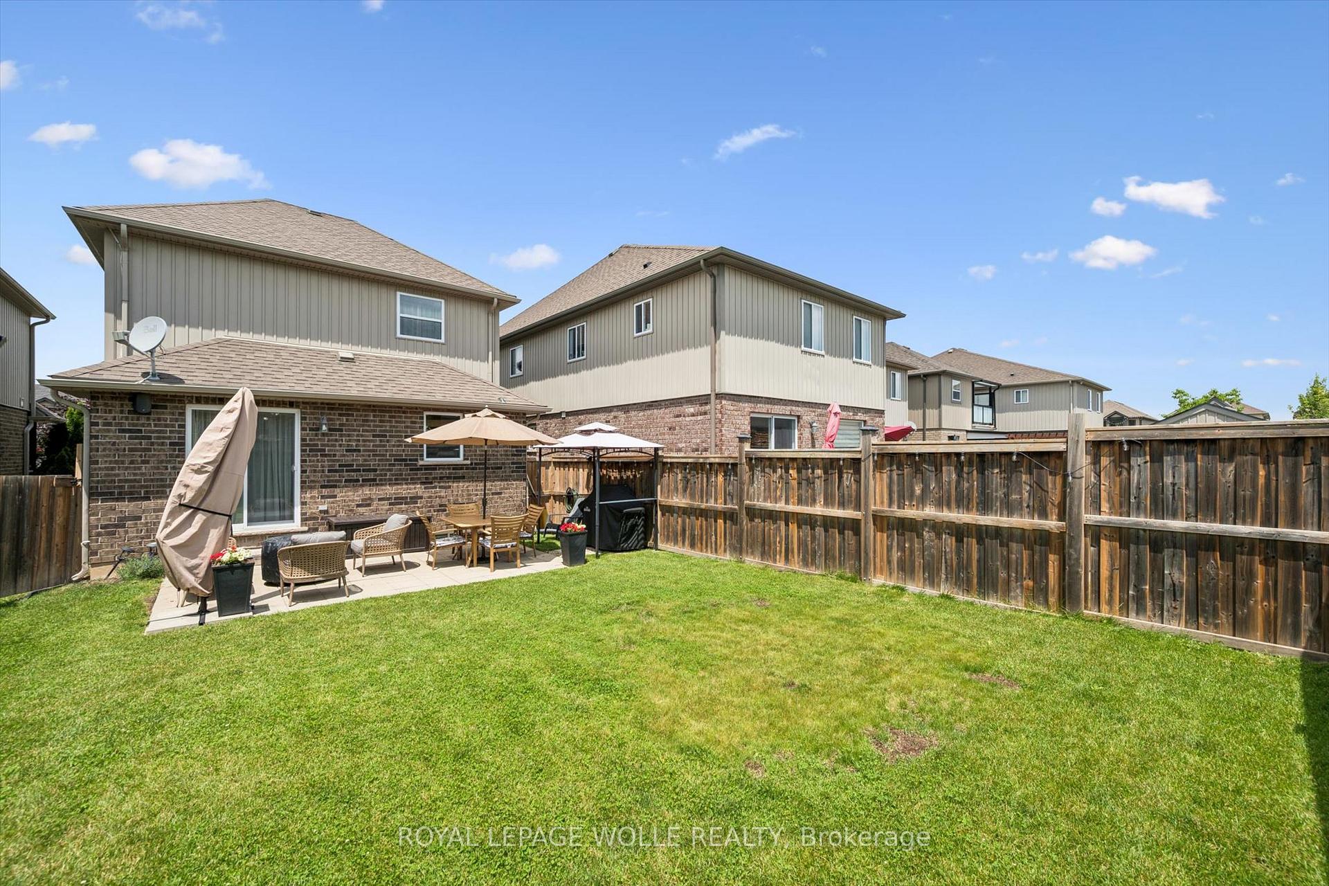 Photo 39 of 45 Captain Mccallum Drive, Wilmot, New Hamburg — HOMEH
