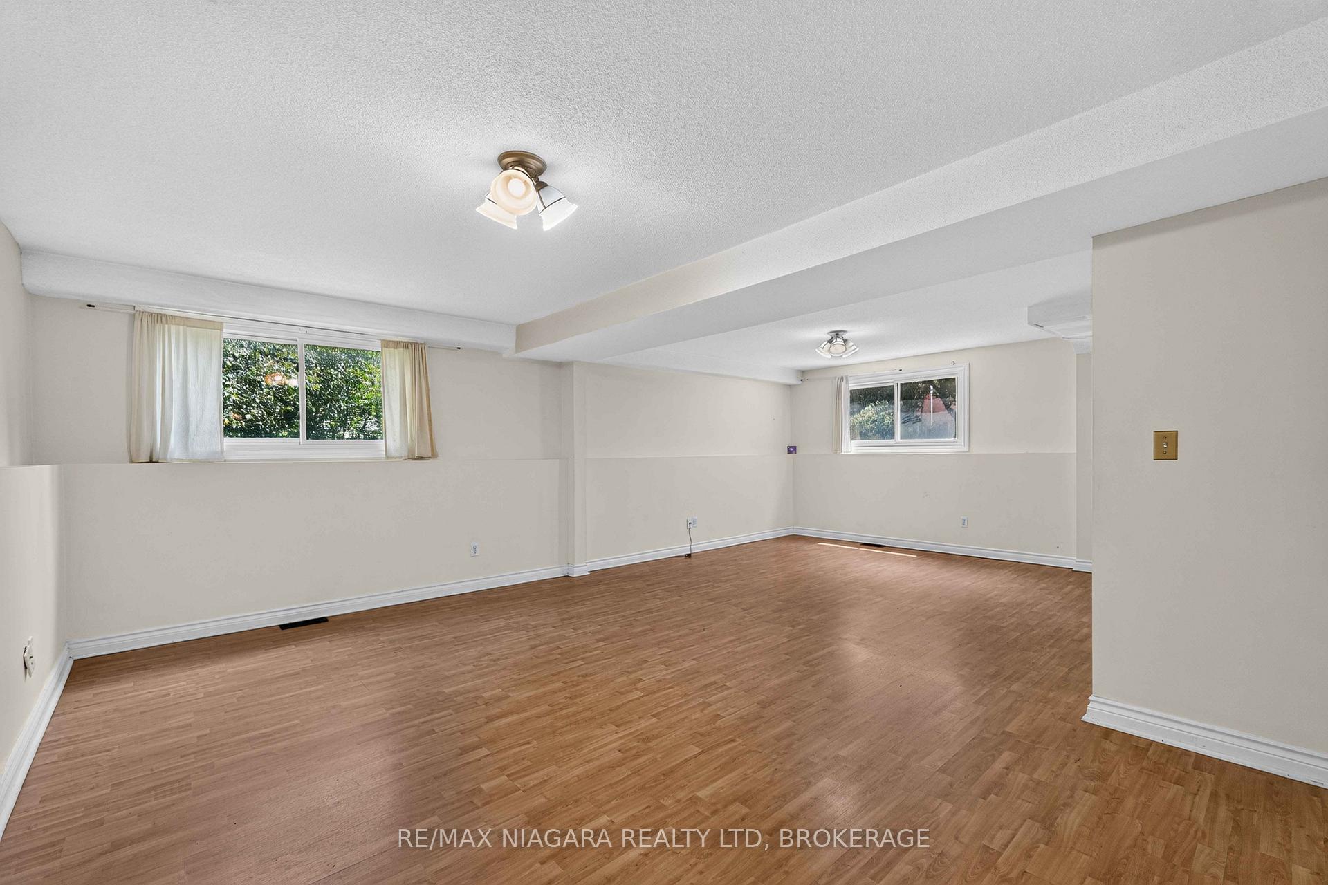 Photo 21 of 3440 St. Patrick Avenue, Niagara Falls, Stamford — HOMEH