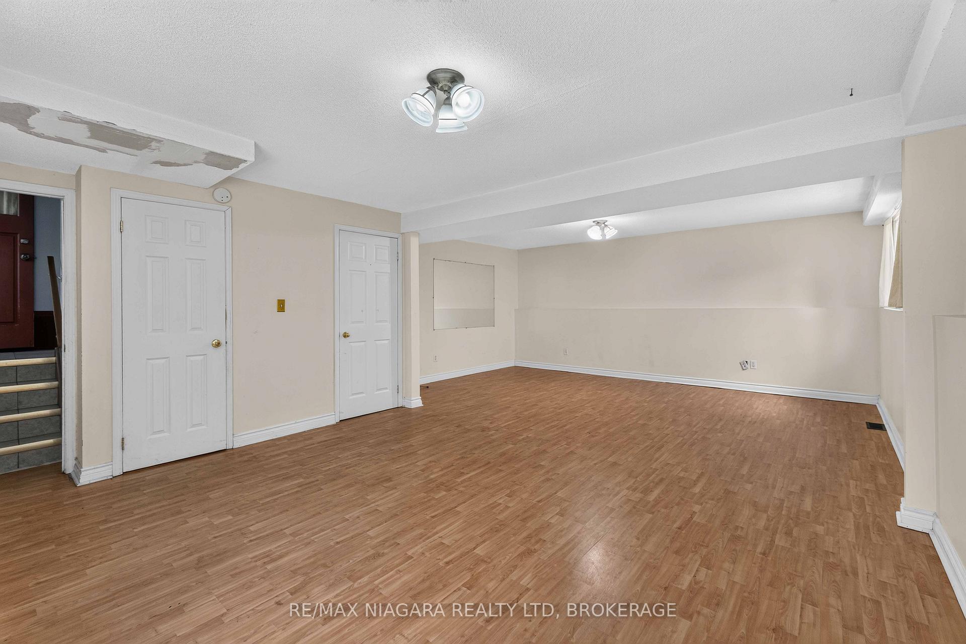 Photo 22 of 3440 St. Patrick Avenue, Niagara Falls, Stamford — HOMEH