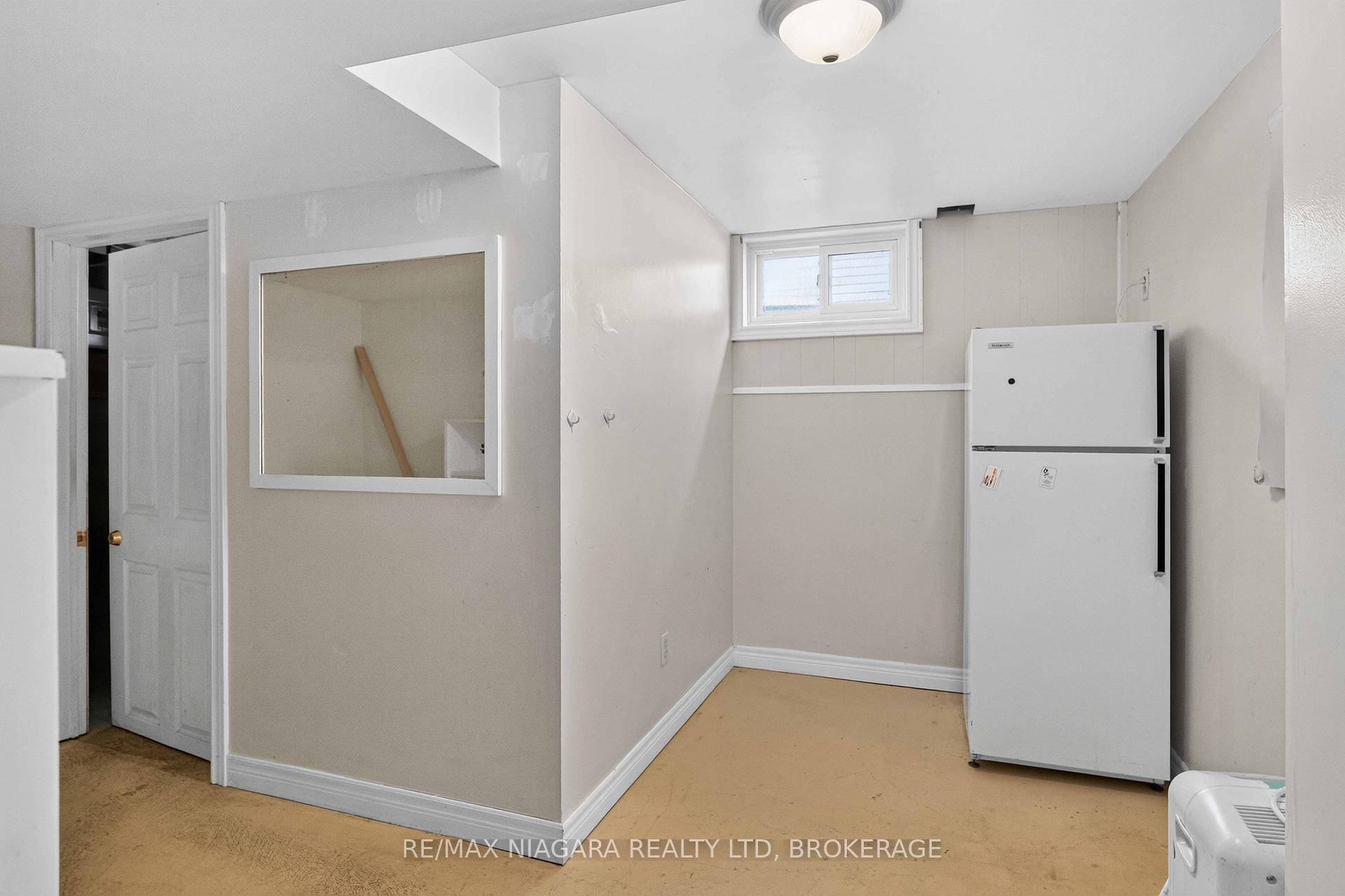 Photo 24 of 3440 St. Patrick Avenue, Niagara Falls, Stamford — HOMEH