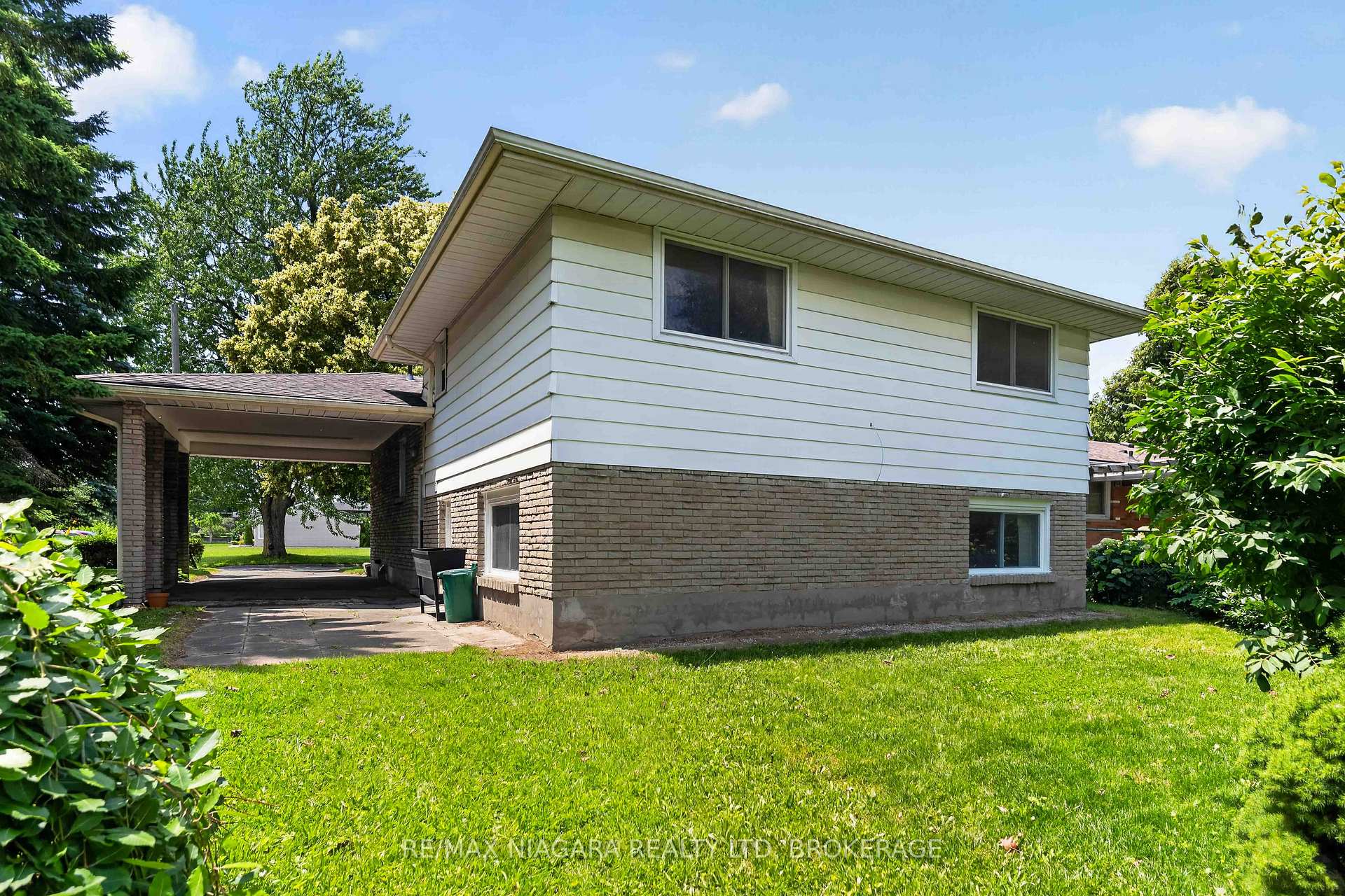 Photo 31 of 3440 St. Patrick Avenue, Niagara Falls, Stamford — HOMEH