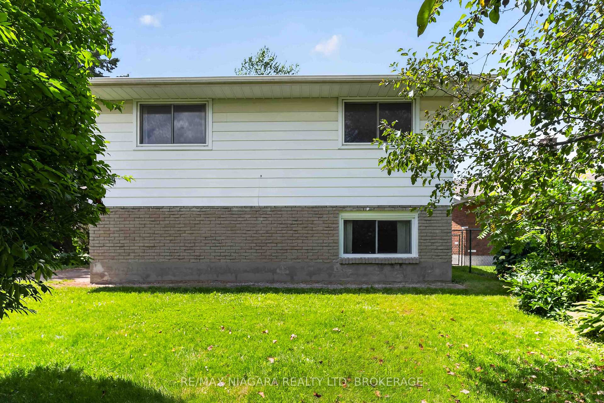 Photo 32 of 3440 St. Patrick Avenue, Niagara Falls, Stamford — HOMEH