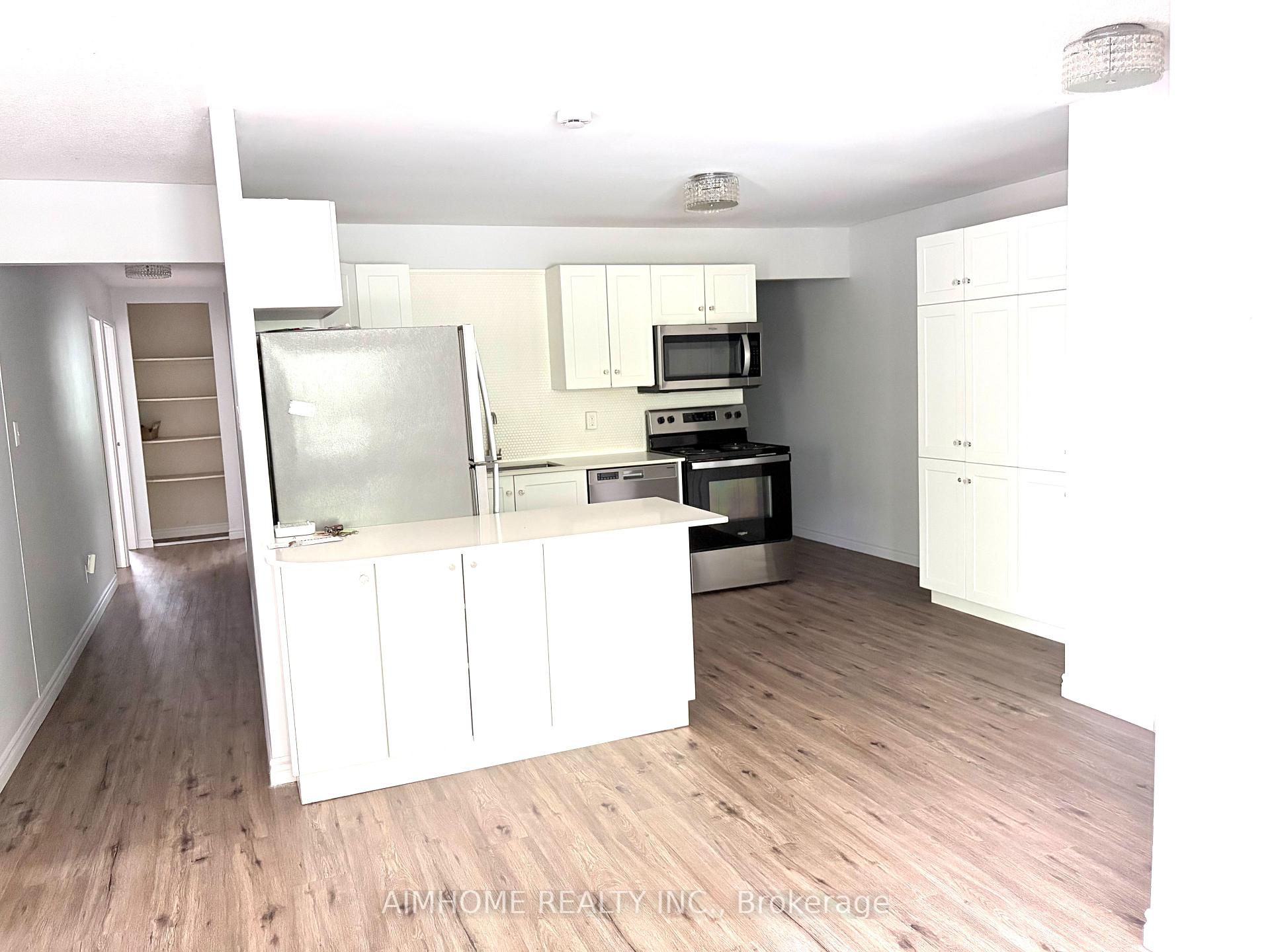 Photo 3 of 109 Westmount Road N, Waterloo, Beechwood — HOMEH
