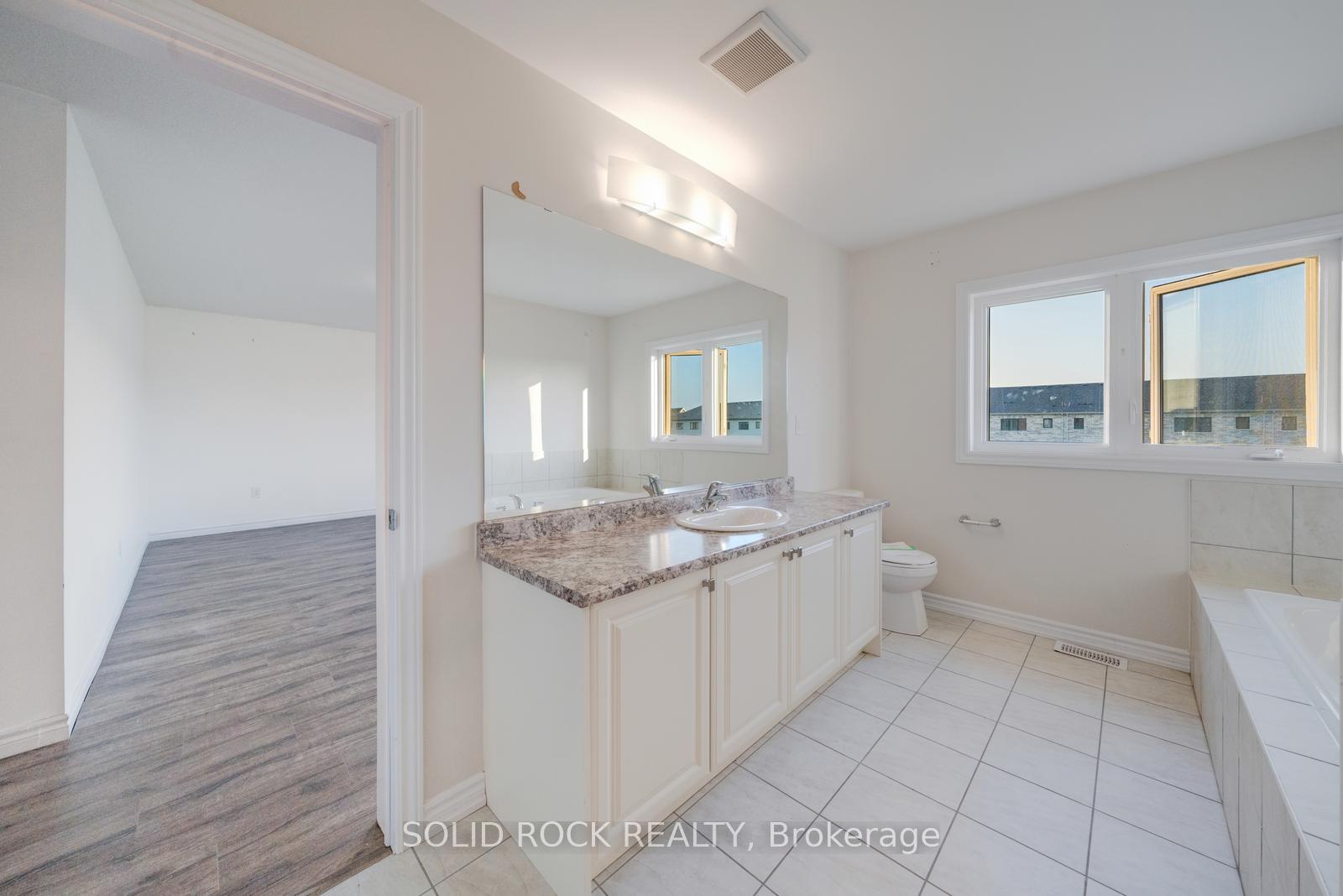Photo 25 of 52 Explorer Way, Thorold, Rolling Meadows — HOMEH