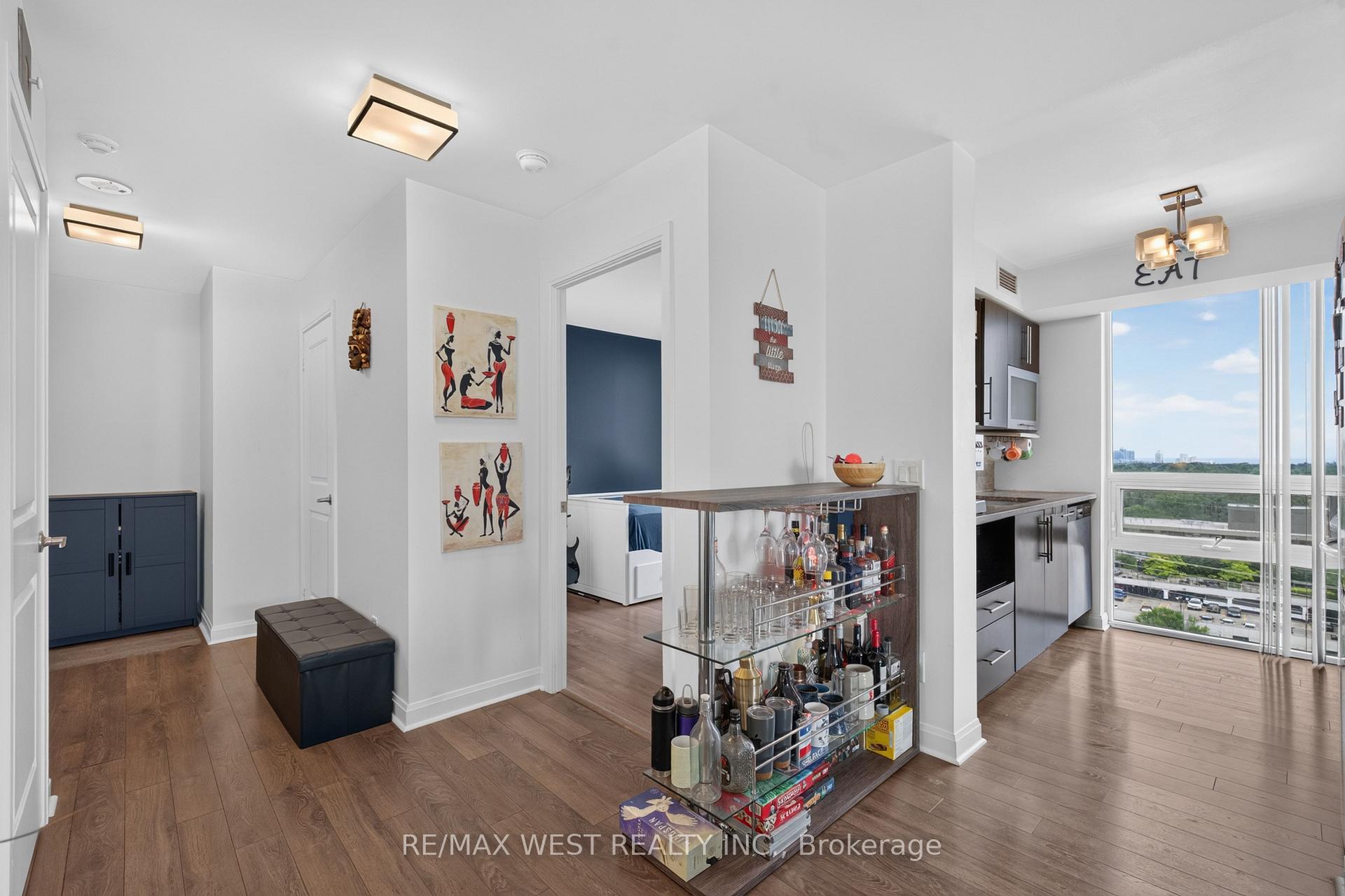 Photo 5 of Unit 1204, 1 Michael Power Place, Etobicoke, Islington-City Centre West — HOMEH