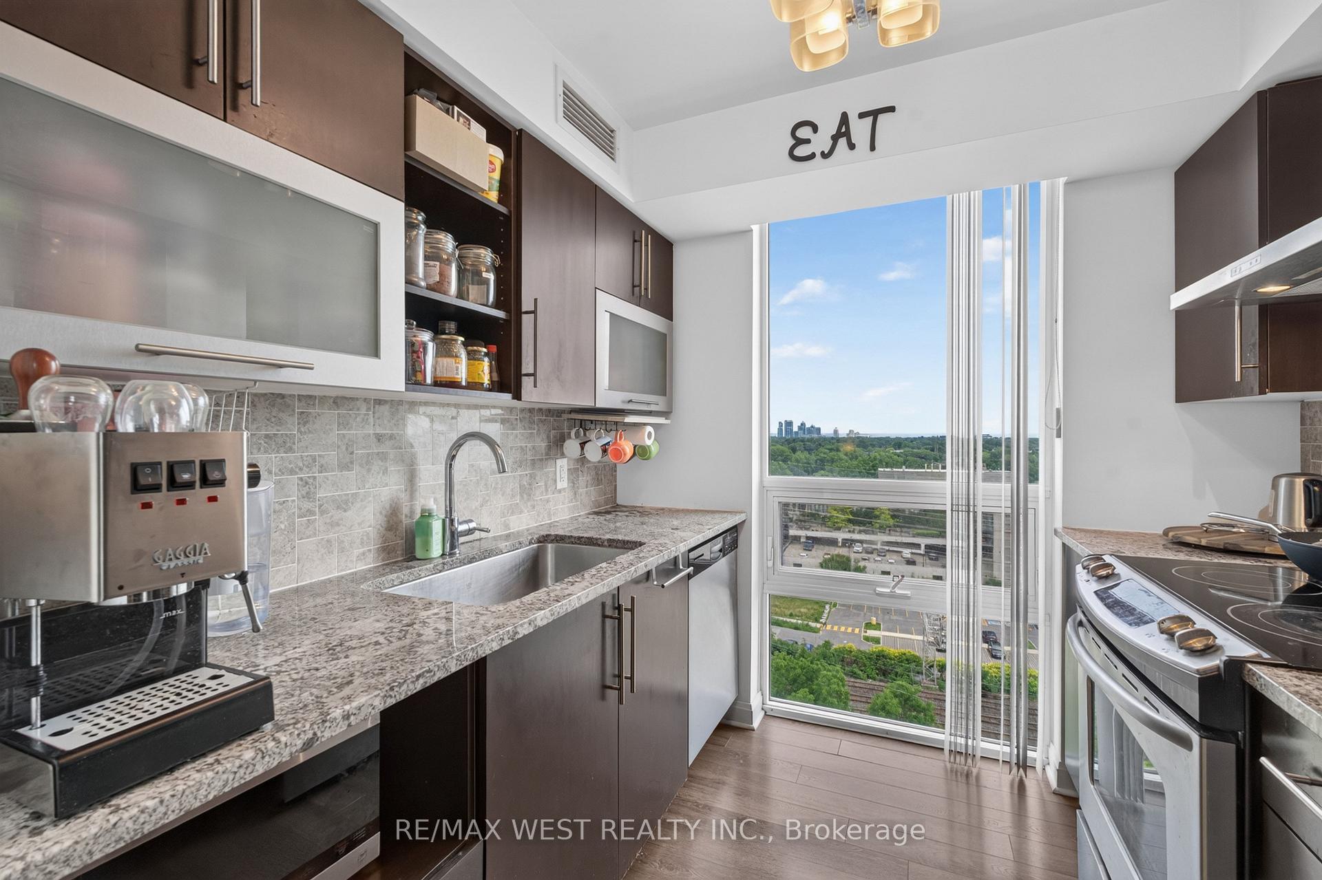 Photo 6 of Unit 1204, 1 Michael Power Place, Etobicoke, Islington-City Centre West — HOMEH