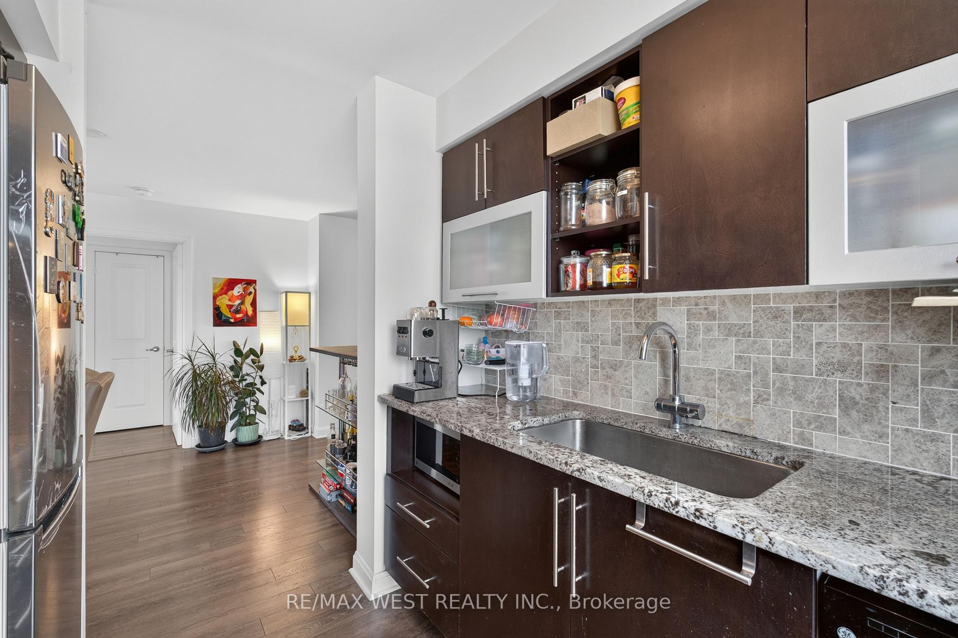 Photo 9 of Unit 1204, 1 Michael Power Place, Etobicoke, Islington-City Centre West — HOMEH