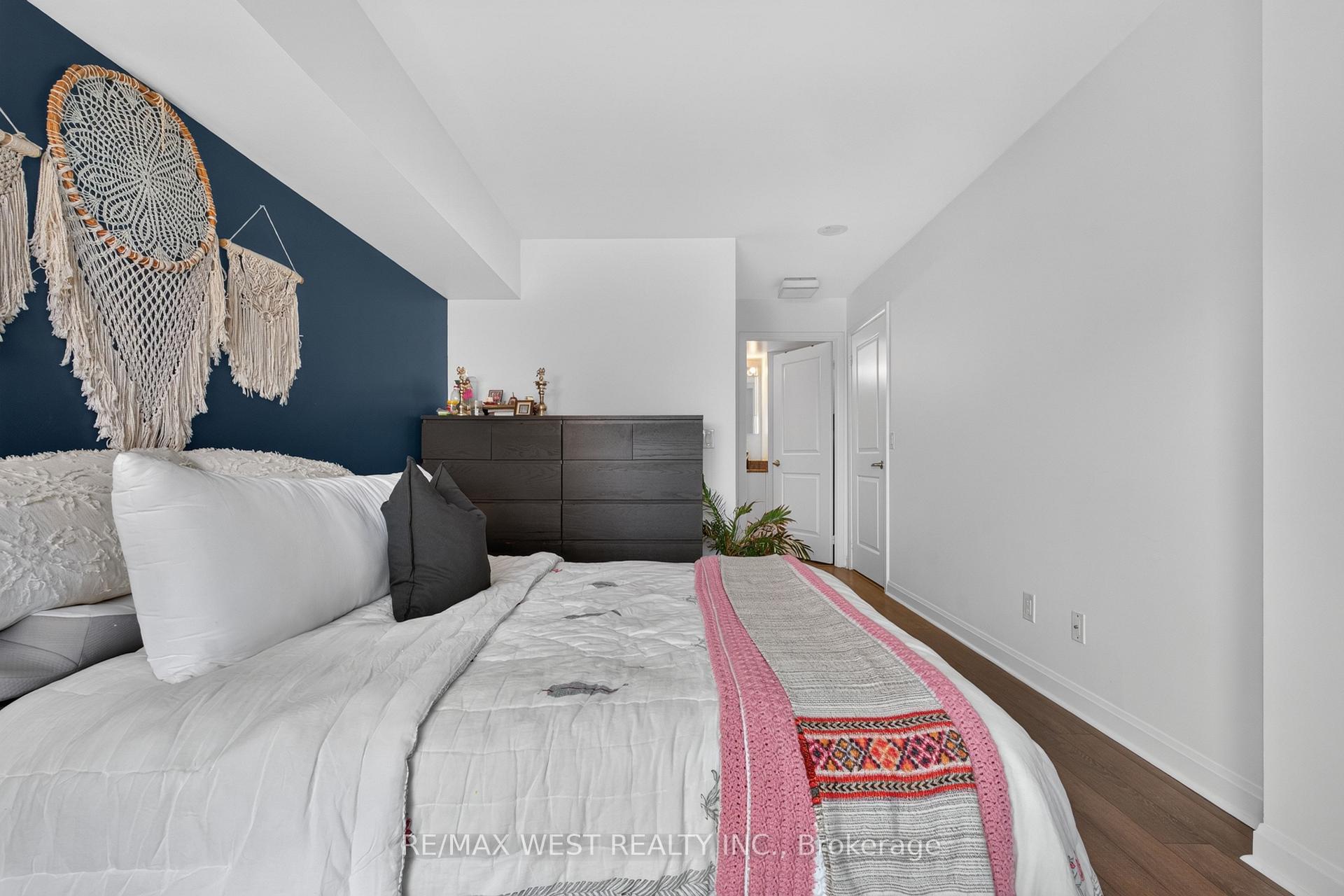 Photo 11 of Unit 1204, 1 Michael Power Place, Etobicoke, Islington-City Centre West — HOMEH