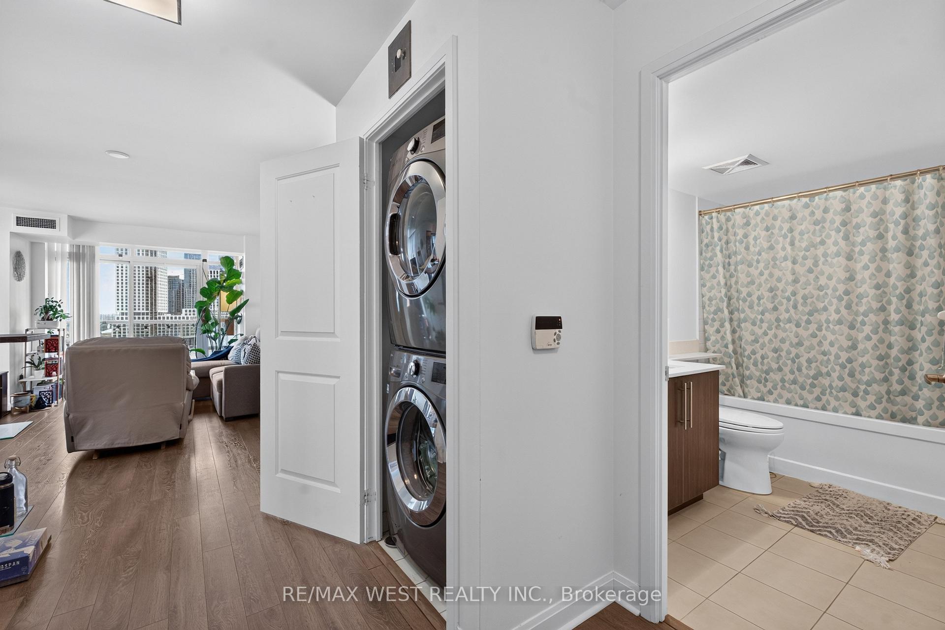 Photo 14 of Unit 1204, 1 Michael Power Place, Etobicoke, Islington-City Centre West — HOMEH