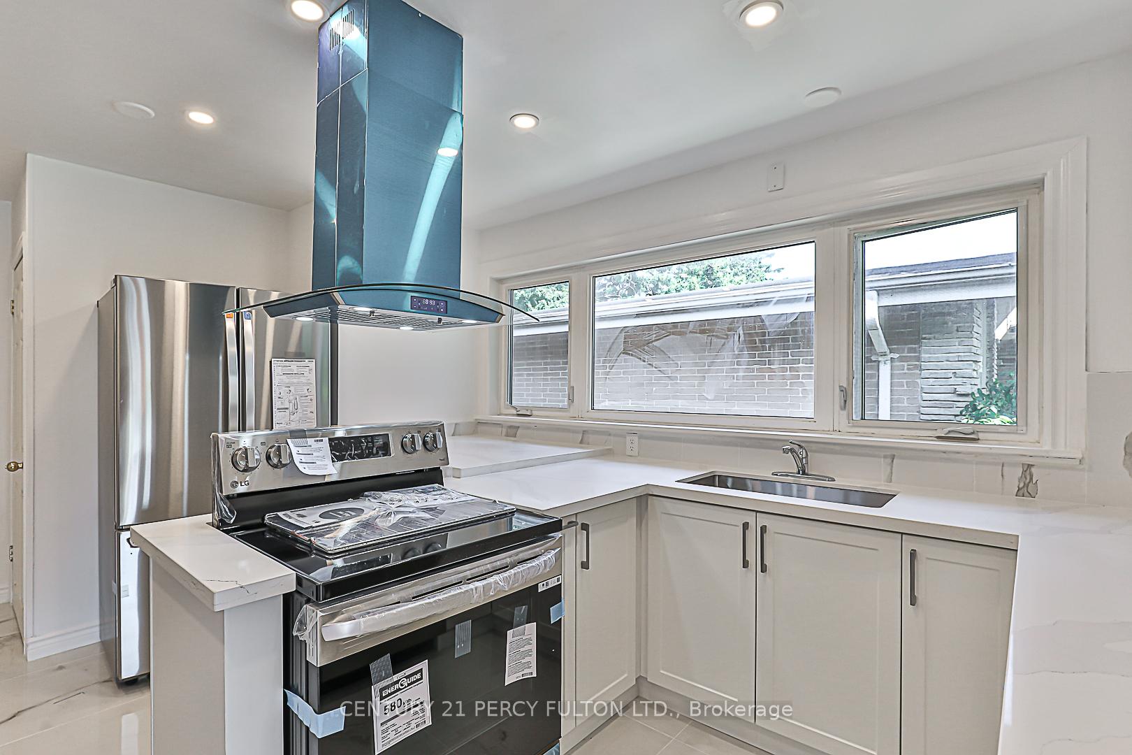Photo 4 of Unit Main, 6 Blithfield Avenue, North York, Bayview Village — HOMEH
