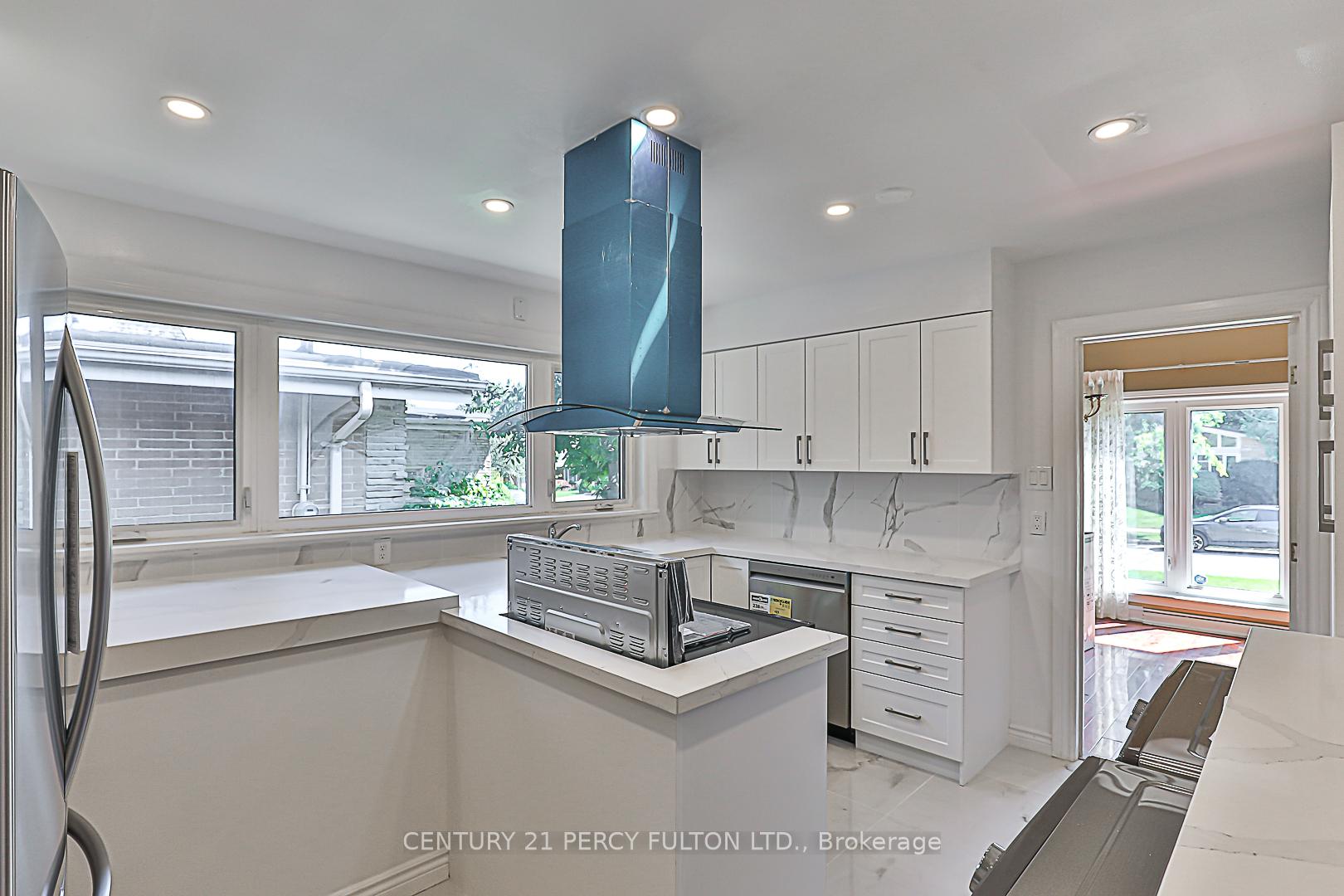 Photo 5 of Unit Main, 6 Blithfield Avenue, North York, Bayview Village — HOMEH
