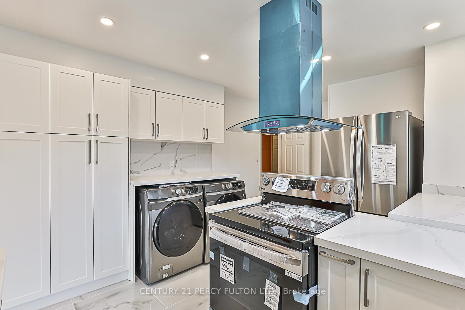 Photo 6 of Unit Main, 6 Blithfield Avenue, North York, Bayview Village — HOMEH