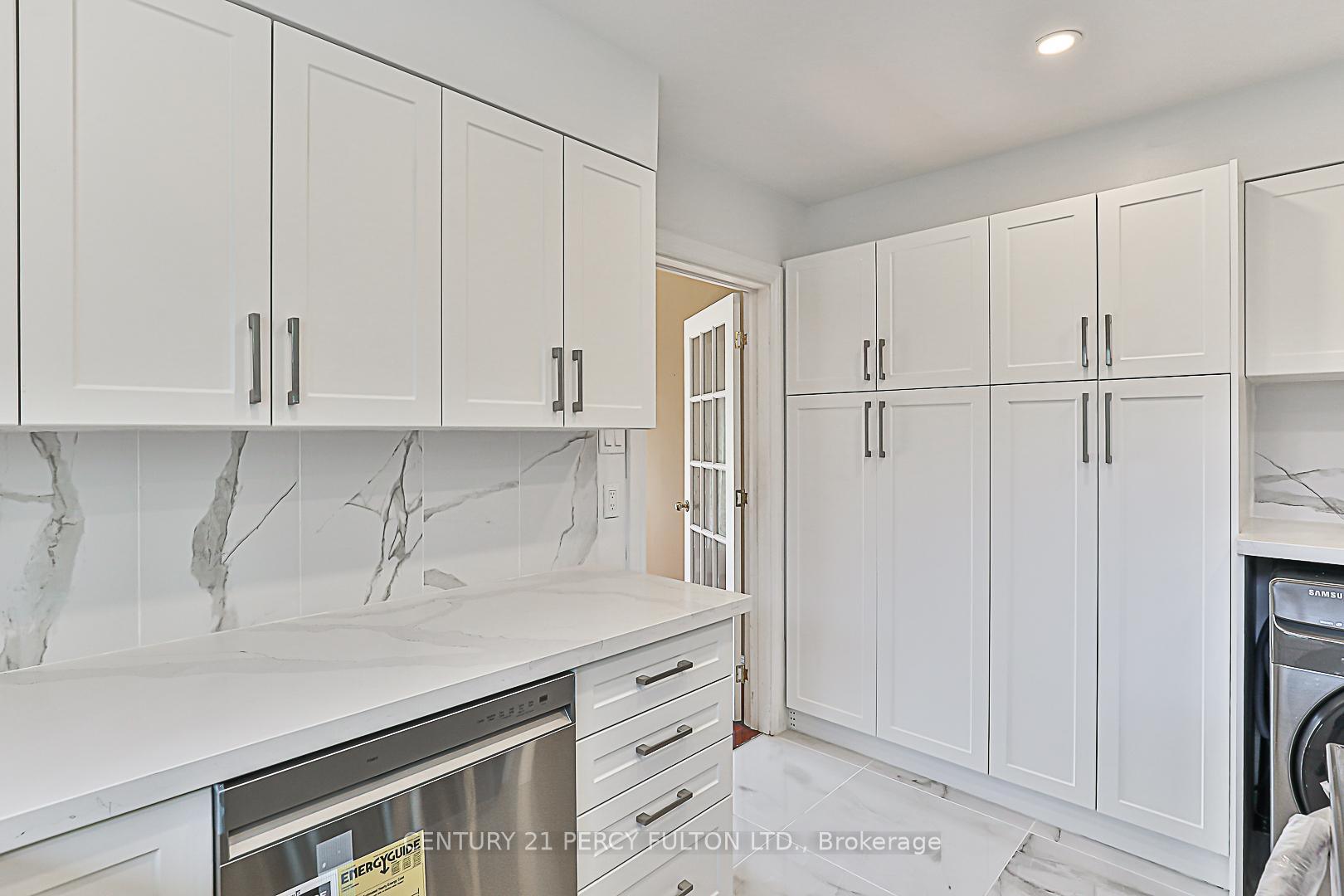 Photo 7 of Unit Main, 6 Blithfield Avenue, North York, Bayview Village — HOMEH
