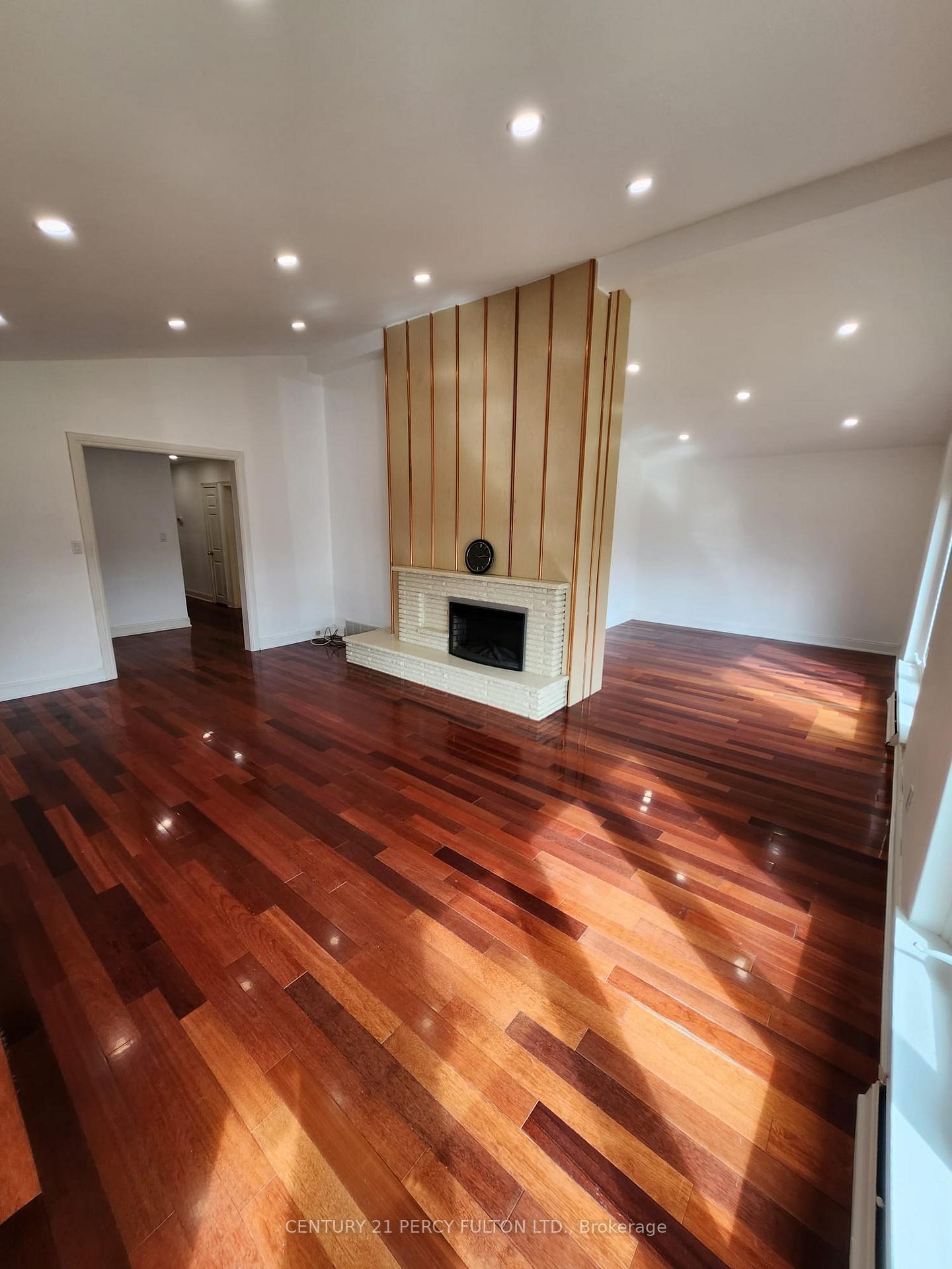 Photo 14 of Unit Main, 6 Blithfield Avenue, North York, Bayview Village — HOMEH