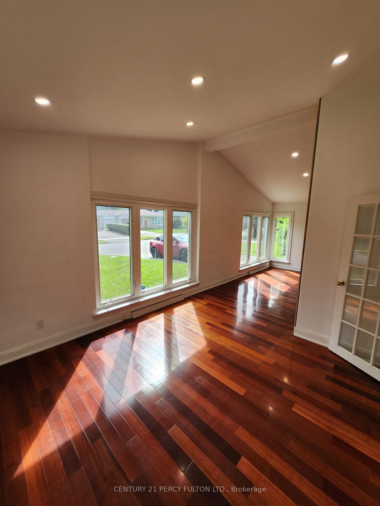 Photo 23 of Unit Main, 6 Blithfield Avenue, North York, Bayview Village — HOMEH