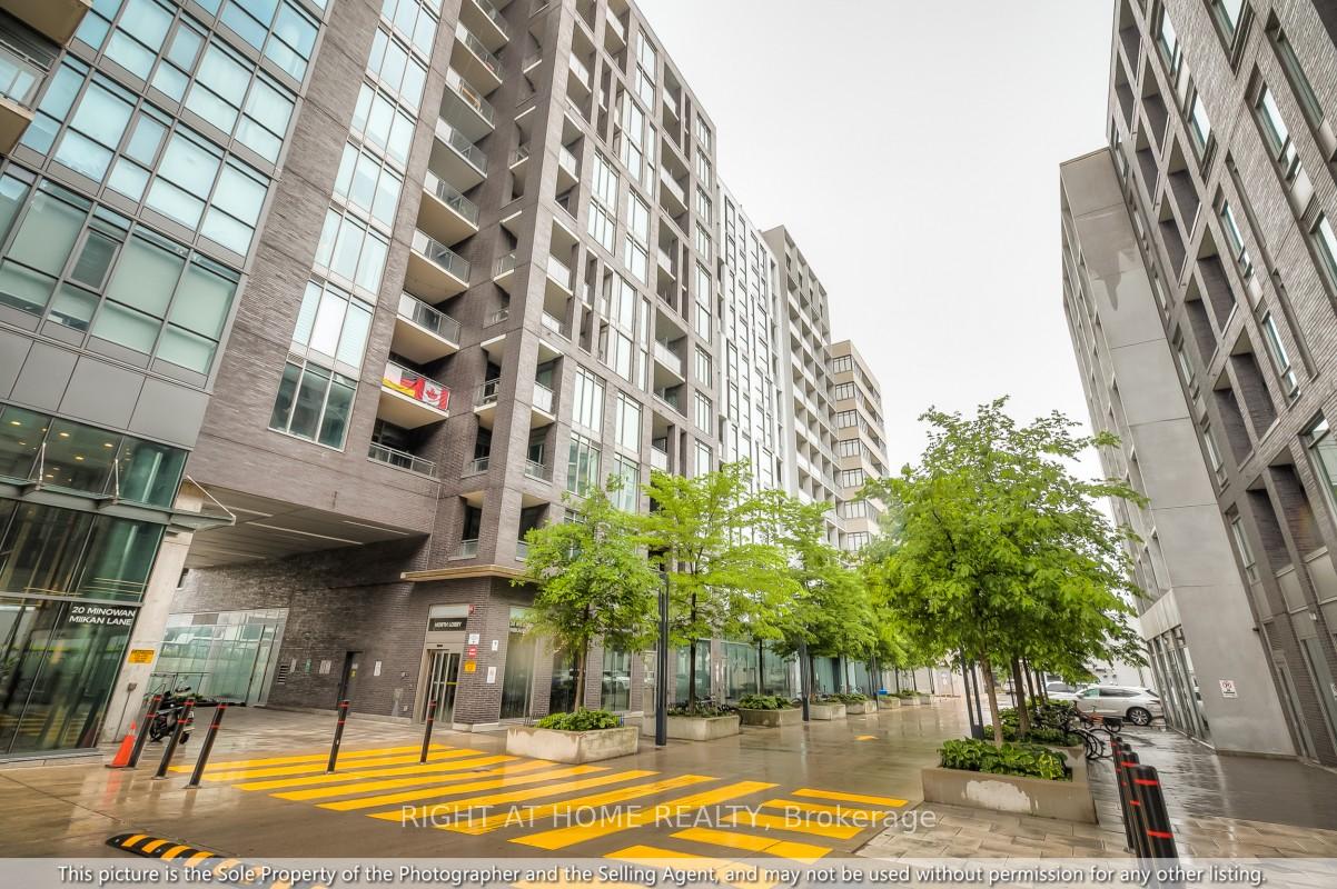 Front of Unit 419, 20 Minowan Miikan Lane