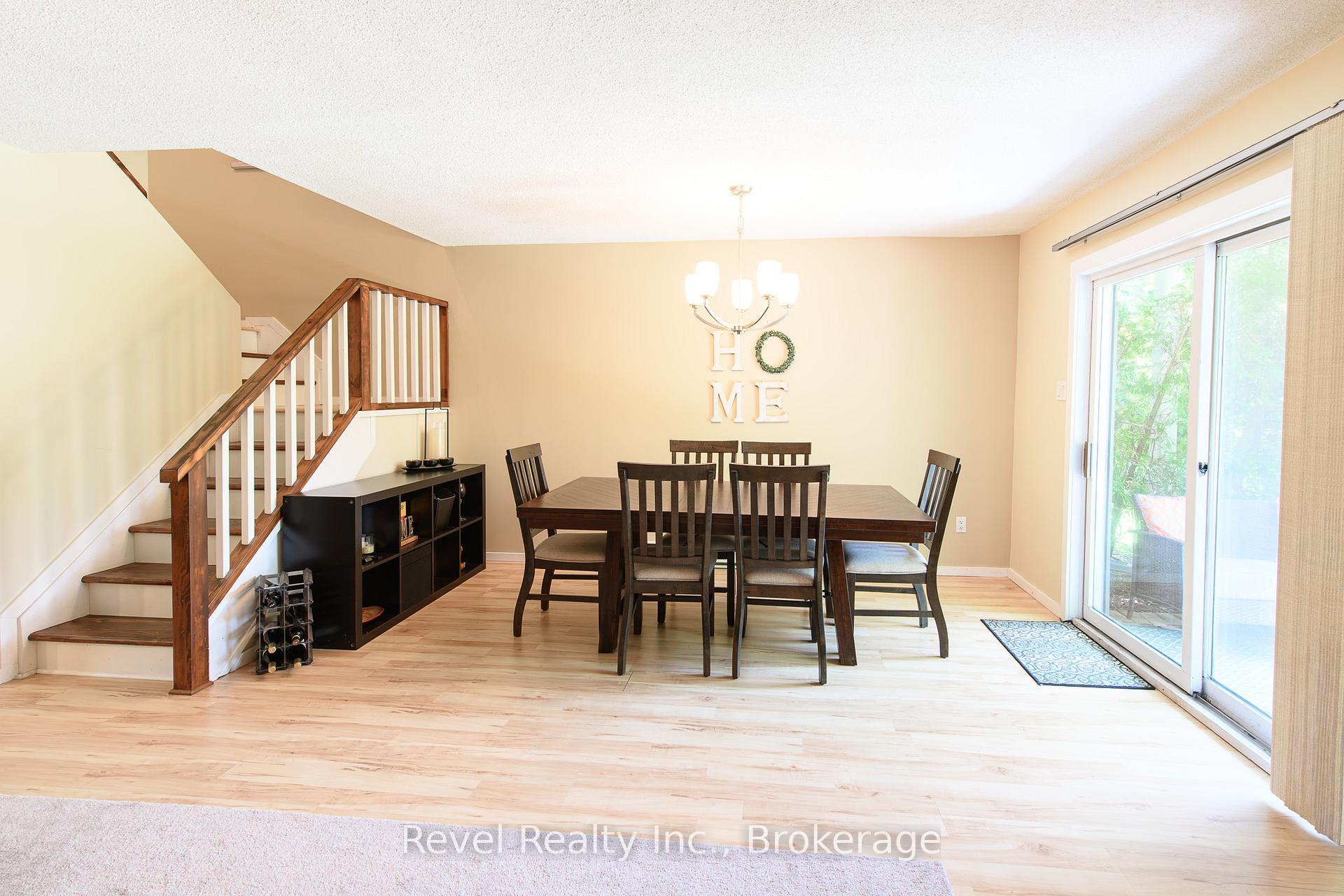 Photo 11 of 440 Oxbow Crescent W, Collingwood — HOMEH