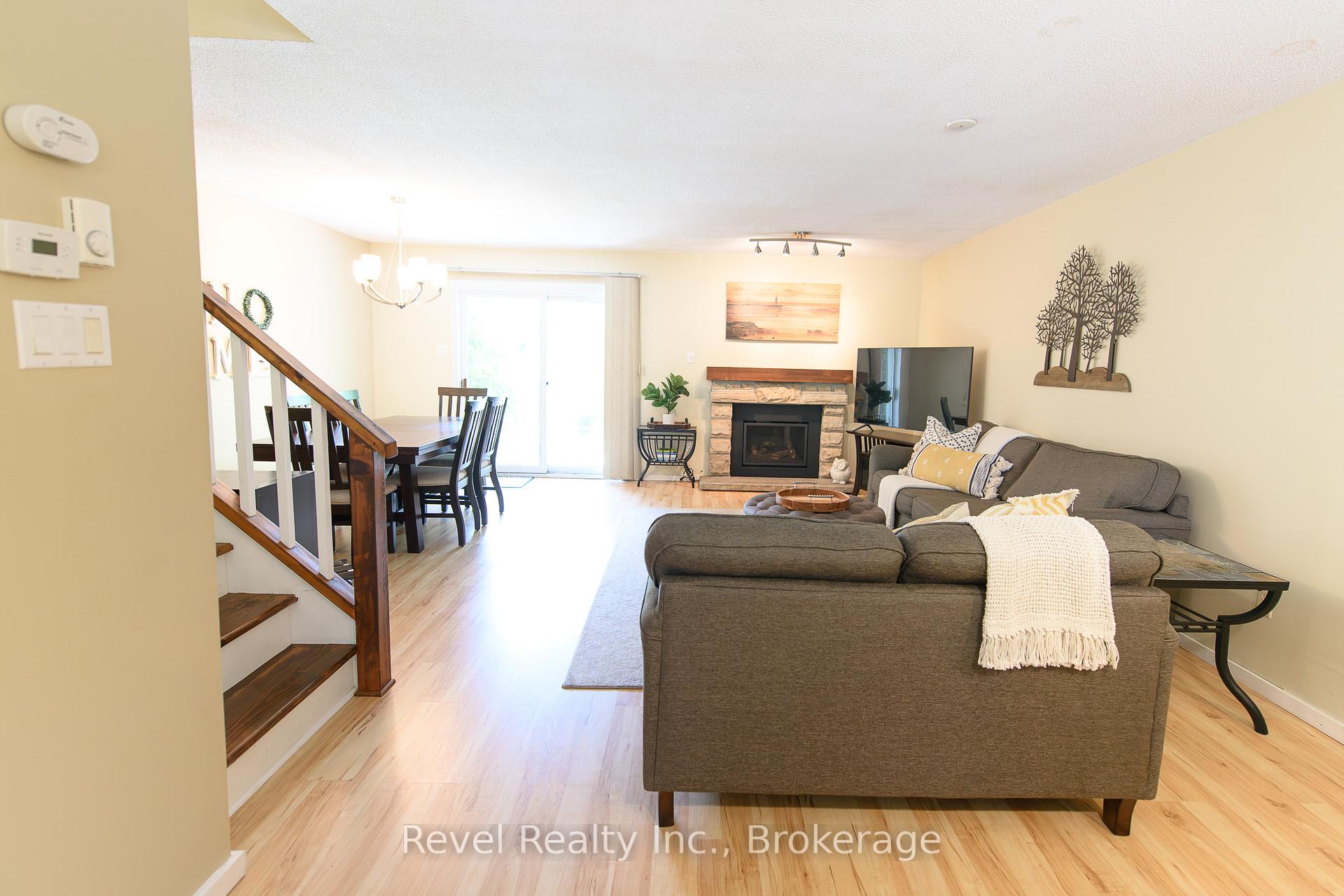Photo 16 of 440 Oxbow Crescent W, Collingwood — HOMEH