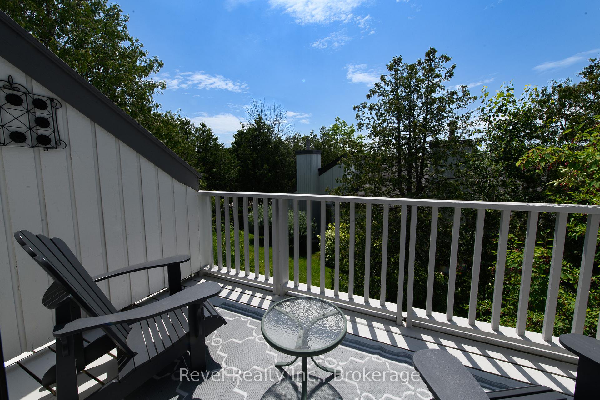 Photo 20 of 440 Oxbow Crescent W, Collingwood — HOMEH