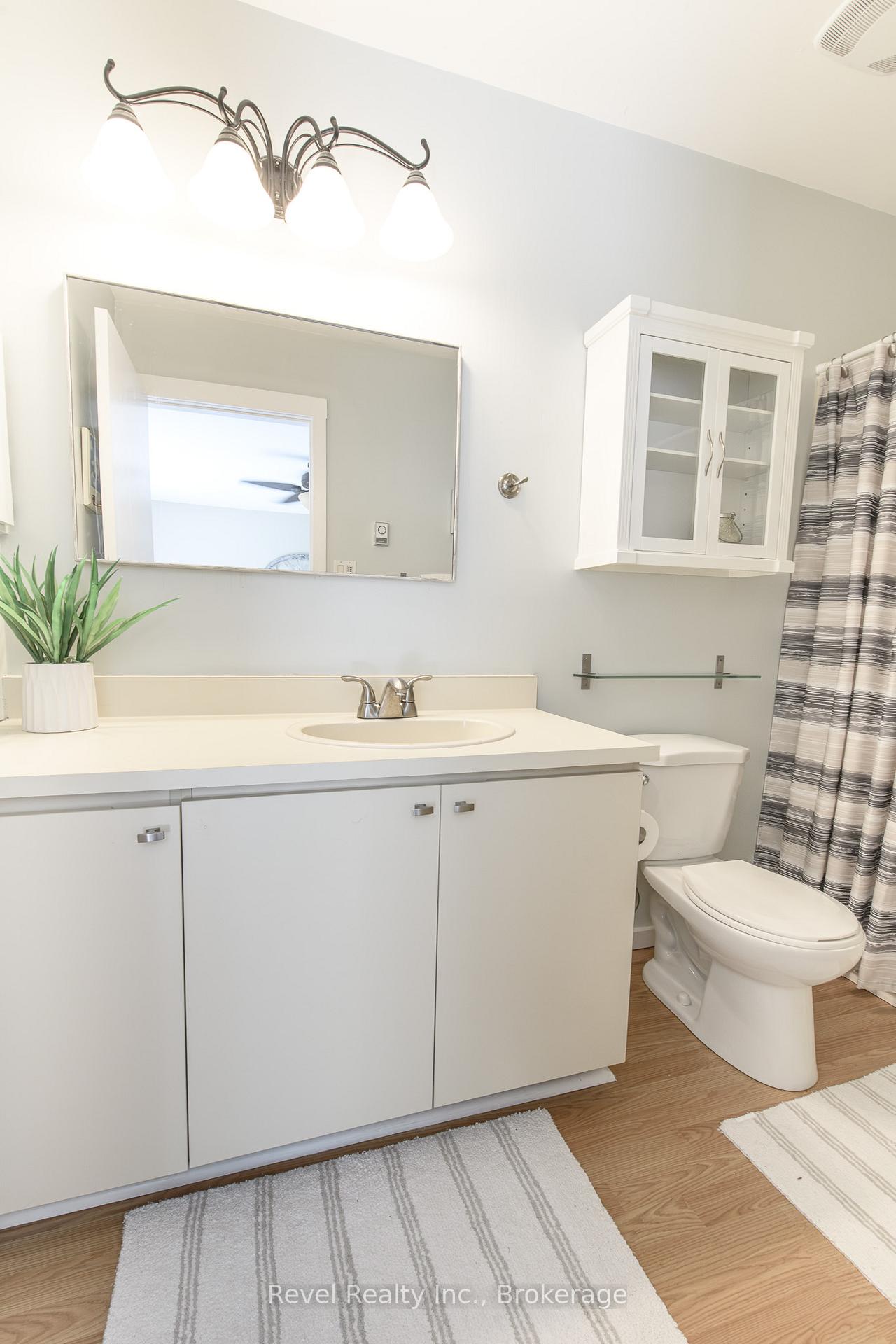 Photo 22 of 440 Oxbow Crescent W, Collingwood — HOMEH