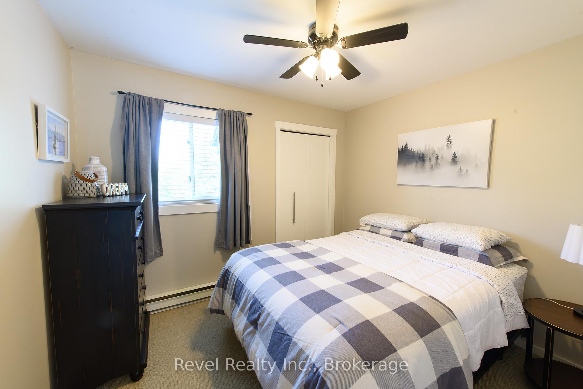 Photo 23 of 440 Oxbow Crescent W, Collingwood — HOMEH