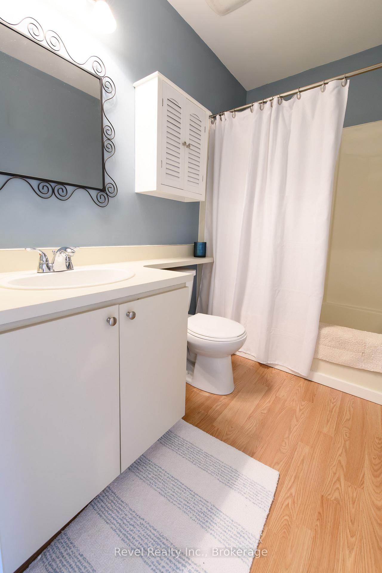 Photo 25 of 440 Oxbow Crescent W, Collingwood — HOMEH