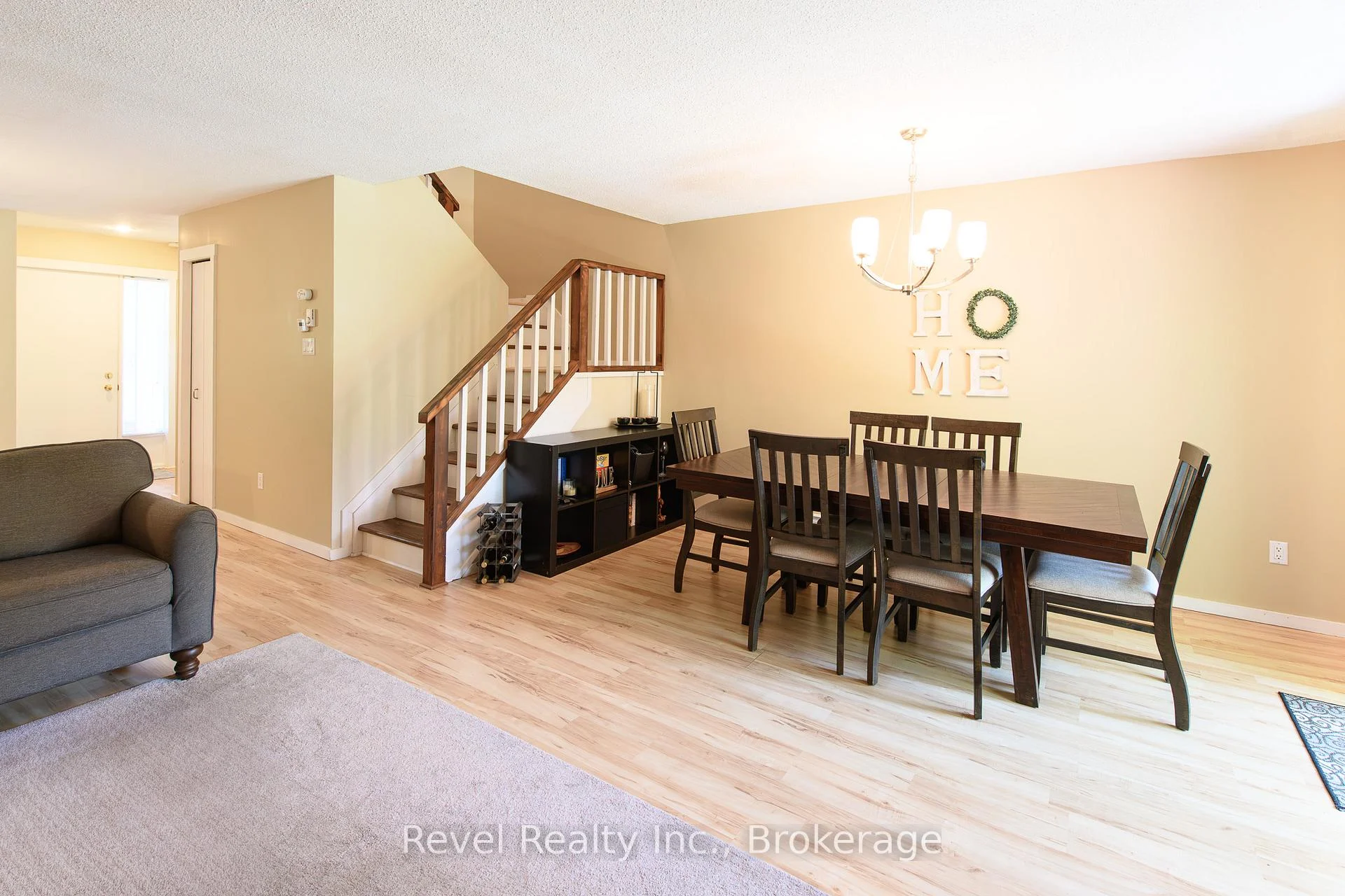 Photo 7 of 440 Oxbow Crescent W, Collingwood — HOMEH
