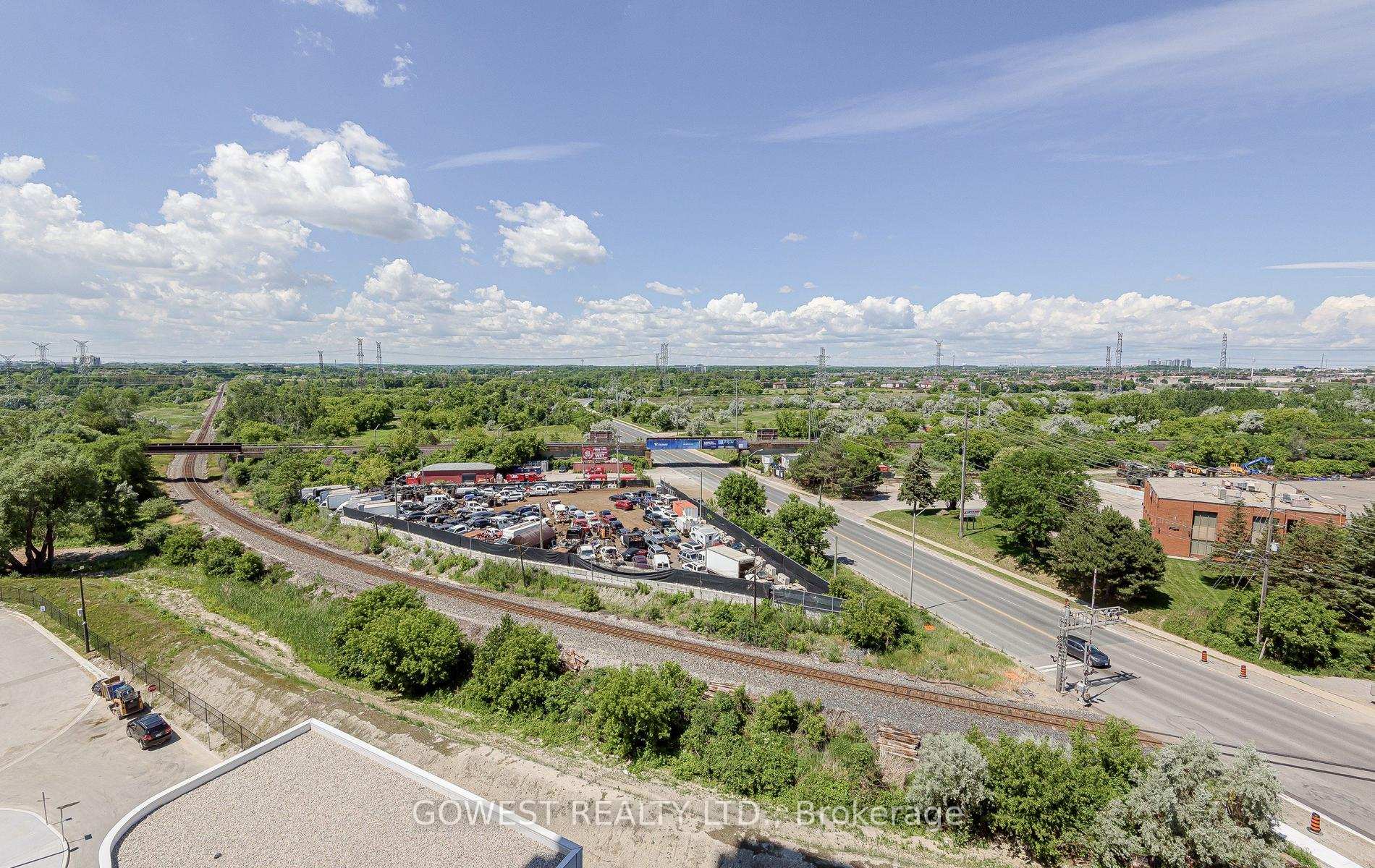 Photo 10 of Unit 902, 10 Flavelle Trail, Vaughan, Steeles West Industrial — HOMEH