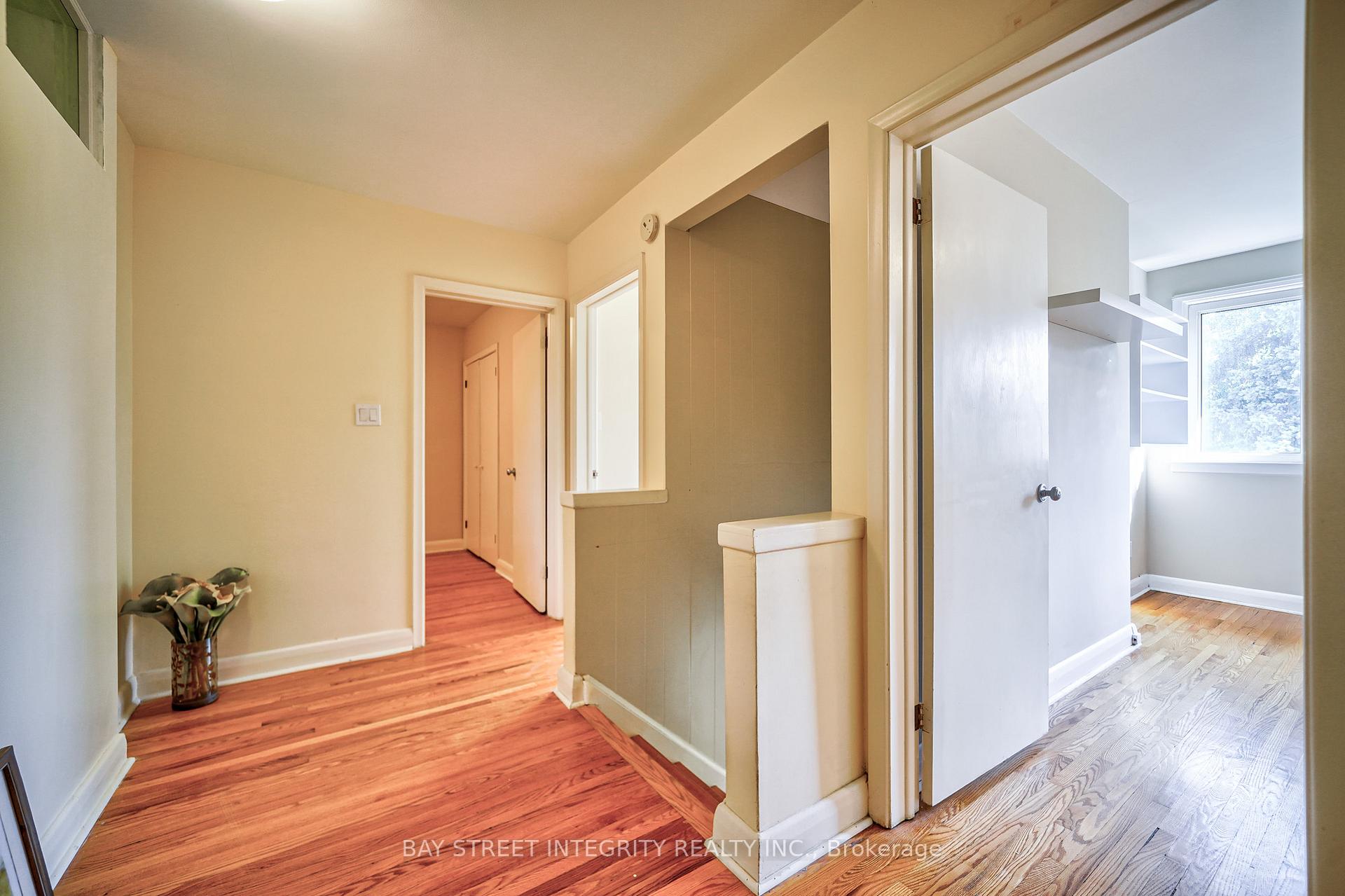 Photo 18 of 63 Rossburn Drive, Etobicoke, Etobicoke West Mall — HOMEH