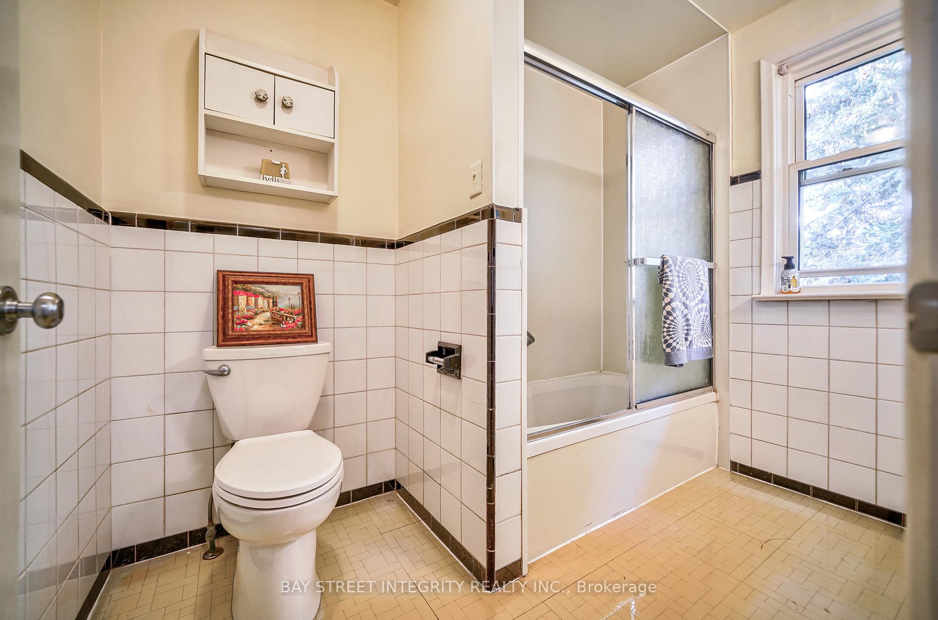 Photo 19 of 63 Rossburn Drive, Etobicoke, Etobicoke West Mall — HOMEH