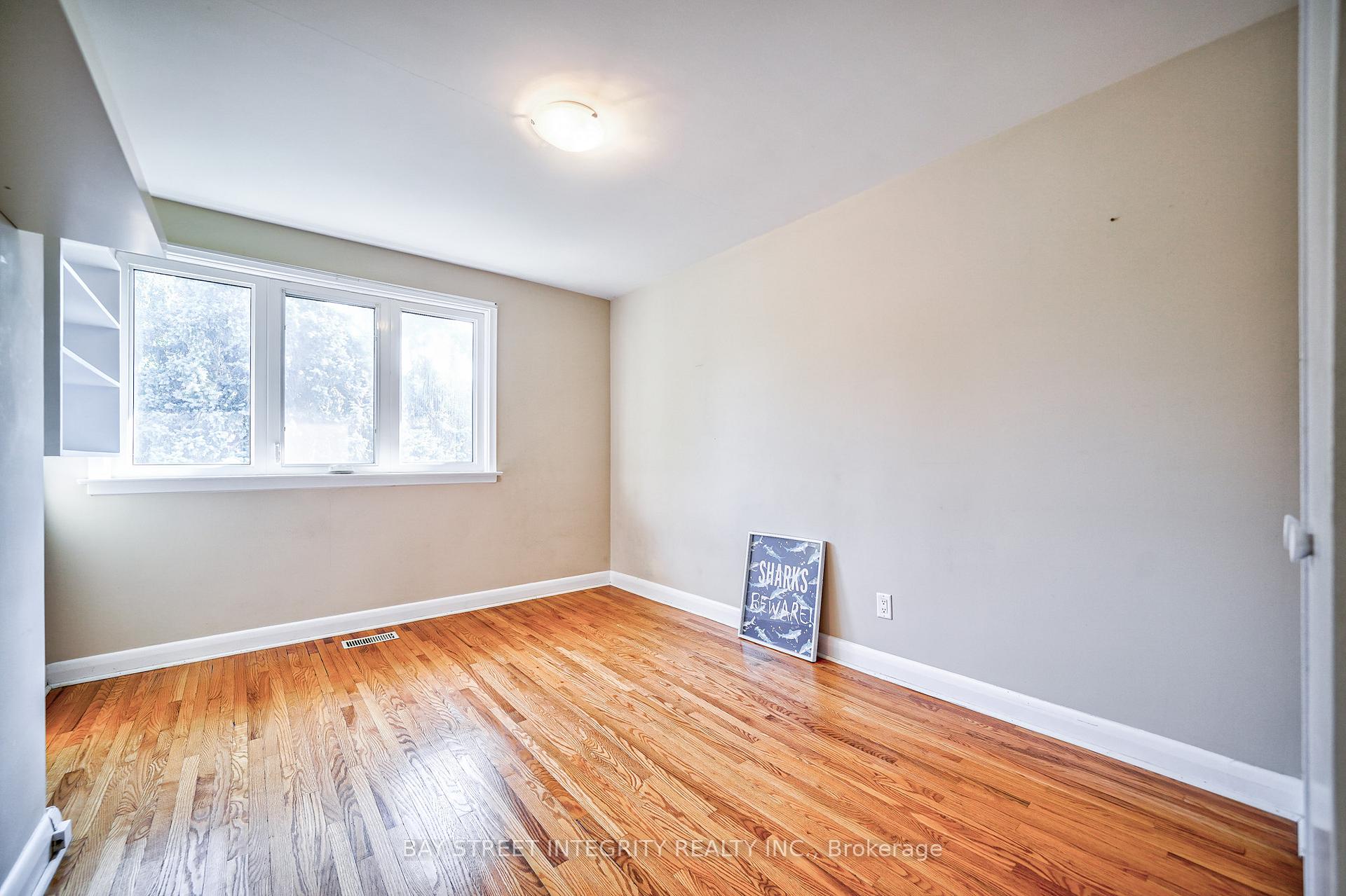 Photo 22 of 63 Rossburn Drive, Etobicoke, Etobicoke West Mall — HOMEH