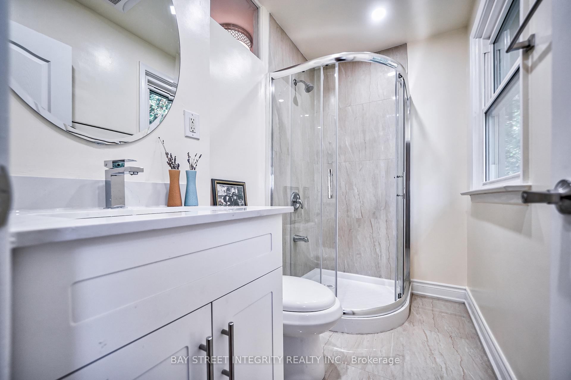 Photo 27 of 63 Rossburn Drive, Etobicoke, Etobicoke West Mall — HOMEH