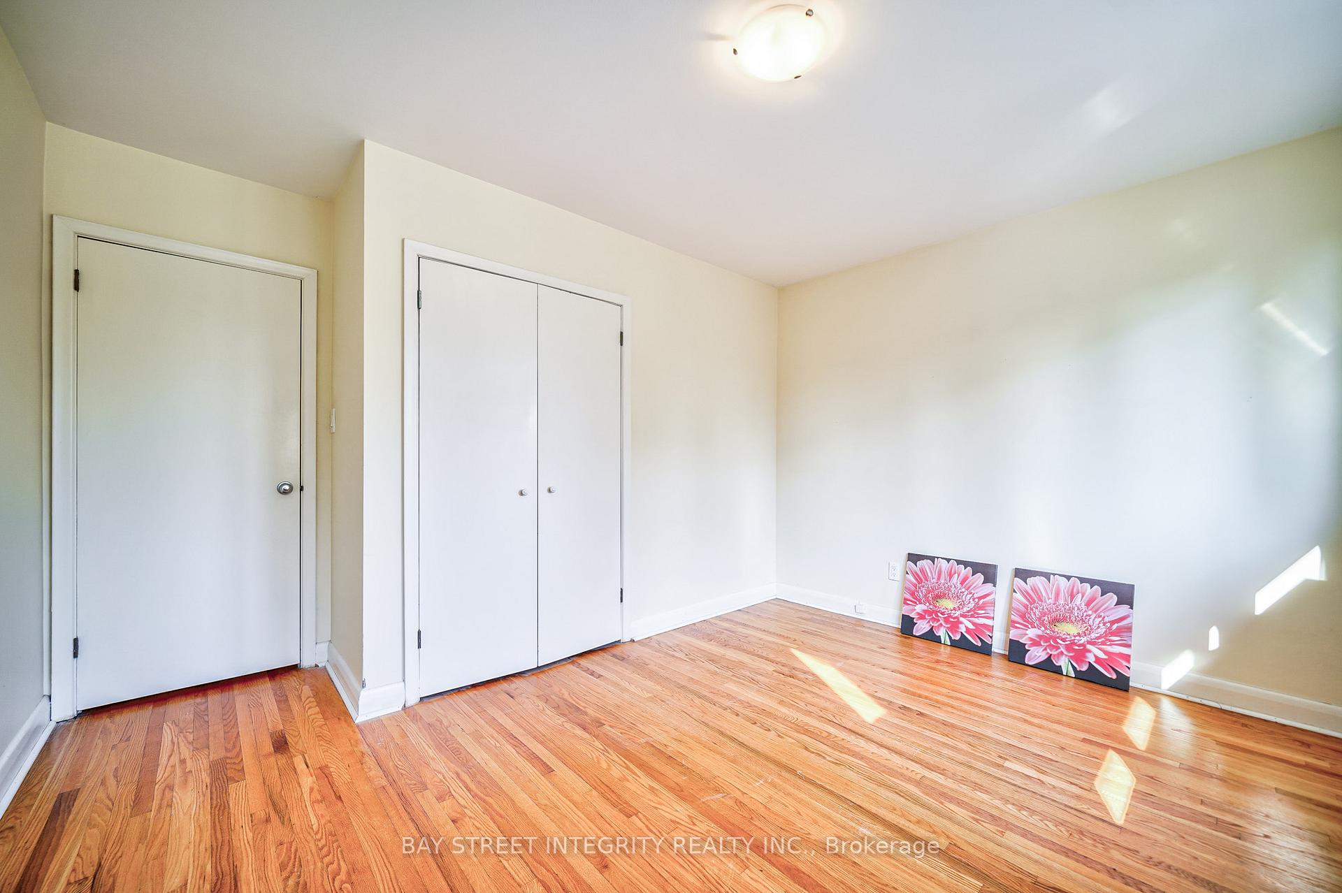 Photo 31 of 63 Rossburn Drive, Etobicoke, Etobicoke West Mall — HOMEH