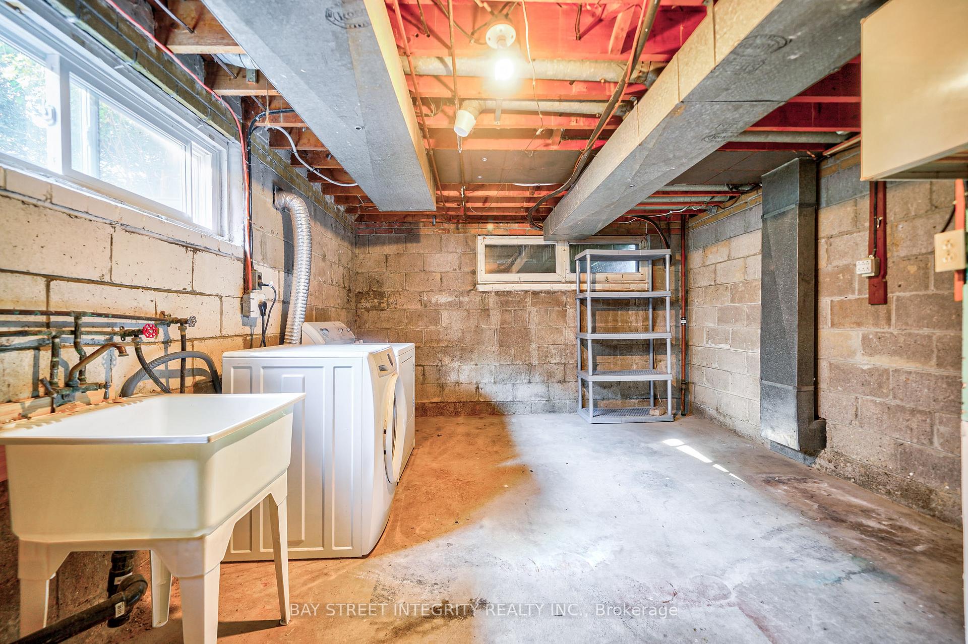Photo 36 of 63 Rossburn Drive, Etobicoke, Etobicoke West Mall — HOMEH