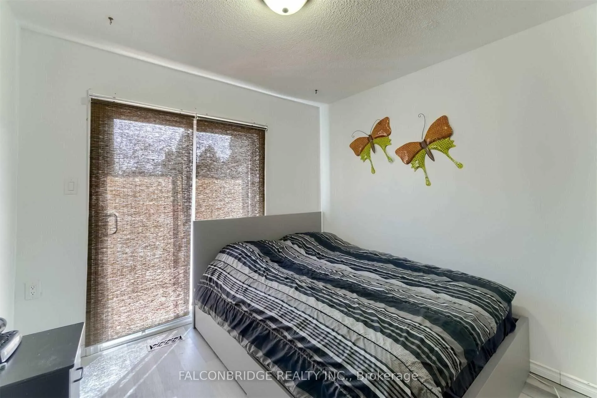 Photo 15 of 20 tropical Court, Brampton, Heart Lake — HOMEH
