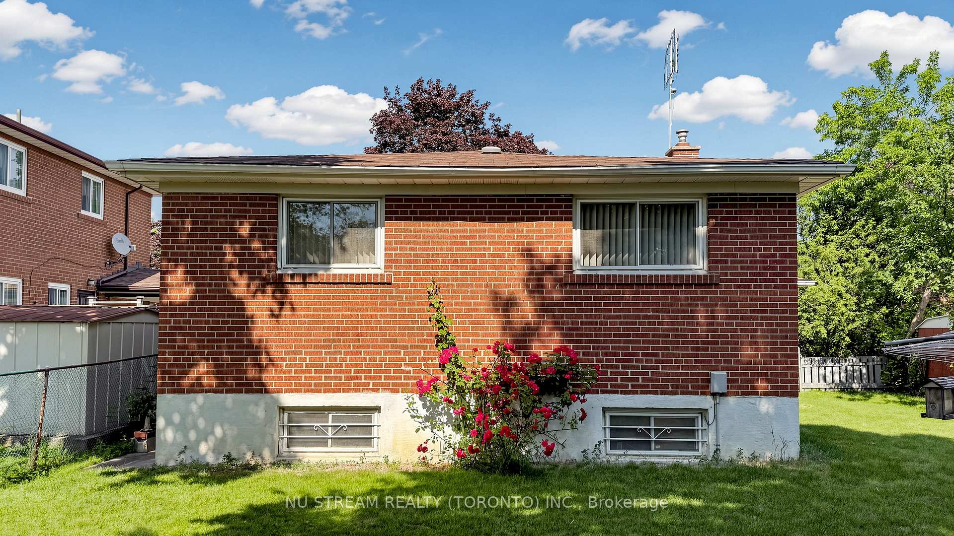 Photo 33 of 86 Brian Drive, North York, Pleasant View — HOMEH