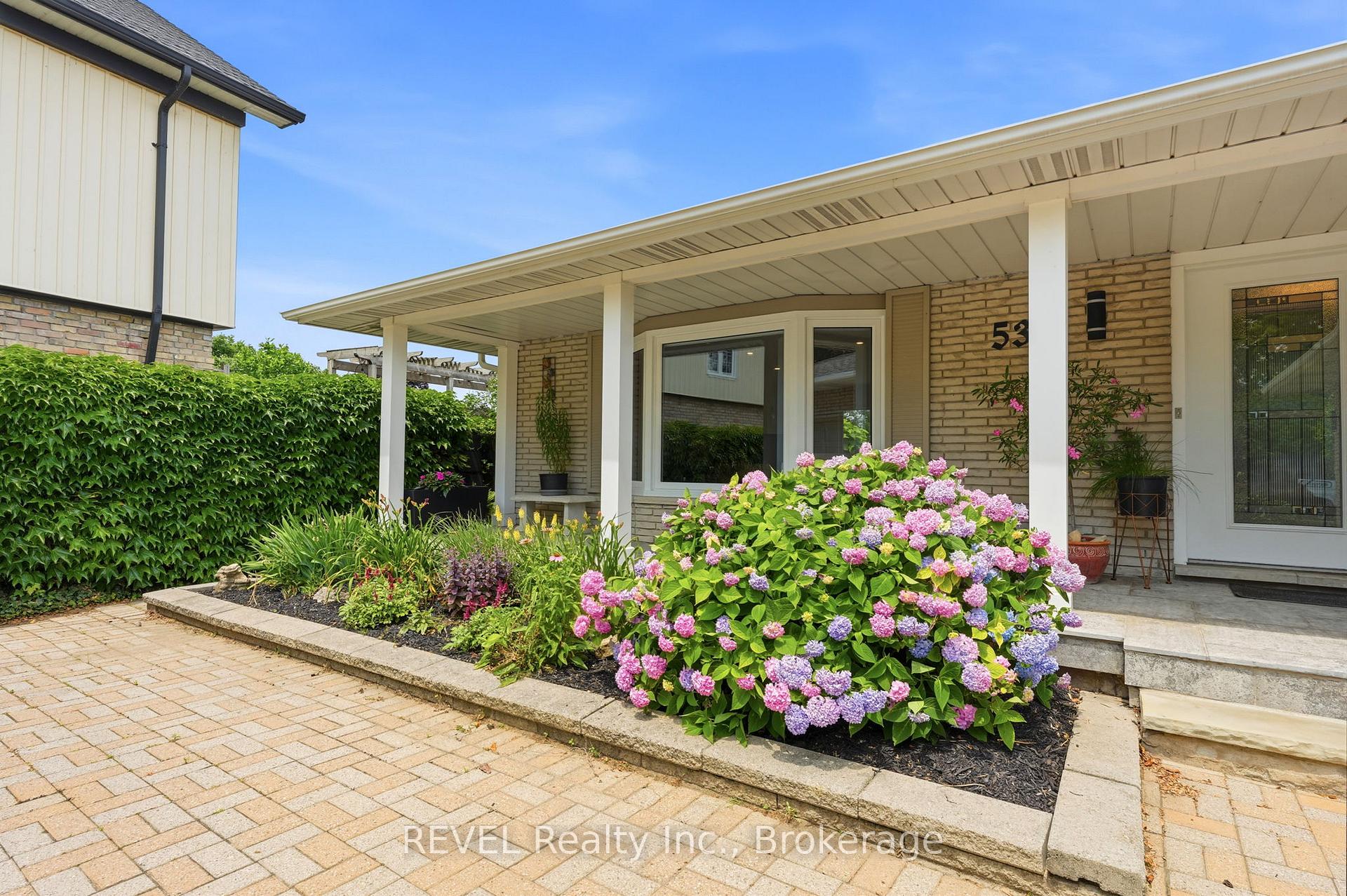 Photo 12 of 53 Beachview Drive, St. Catharines, Lakeshore — HOMEH