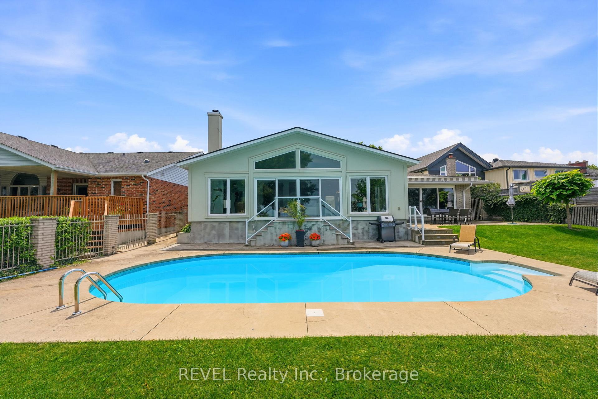 Photo 4 of 53 Beachview Drive, St. Catharines, Lakeshore — HOMEH