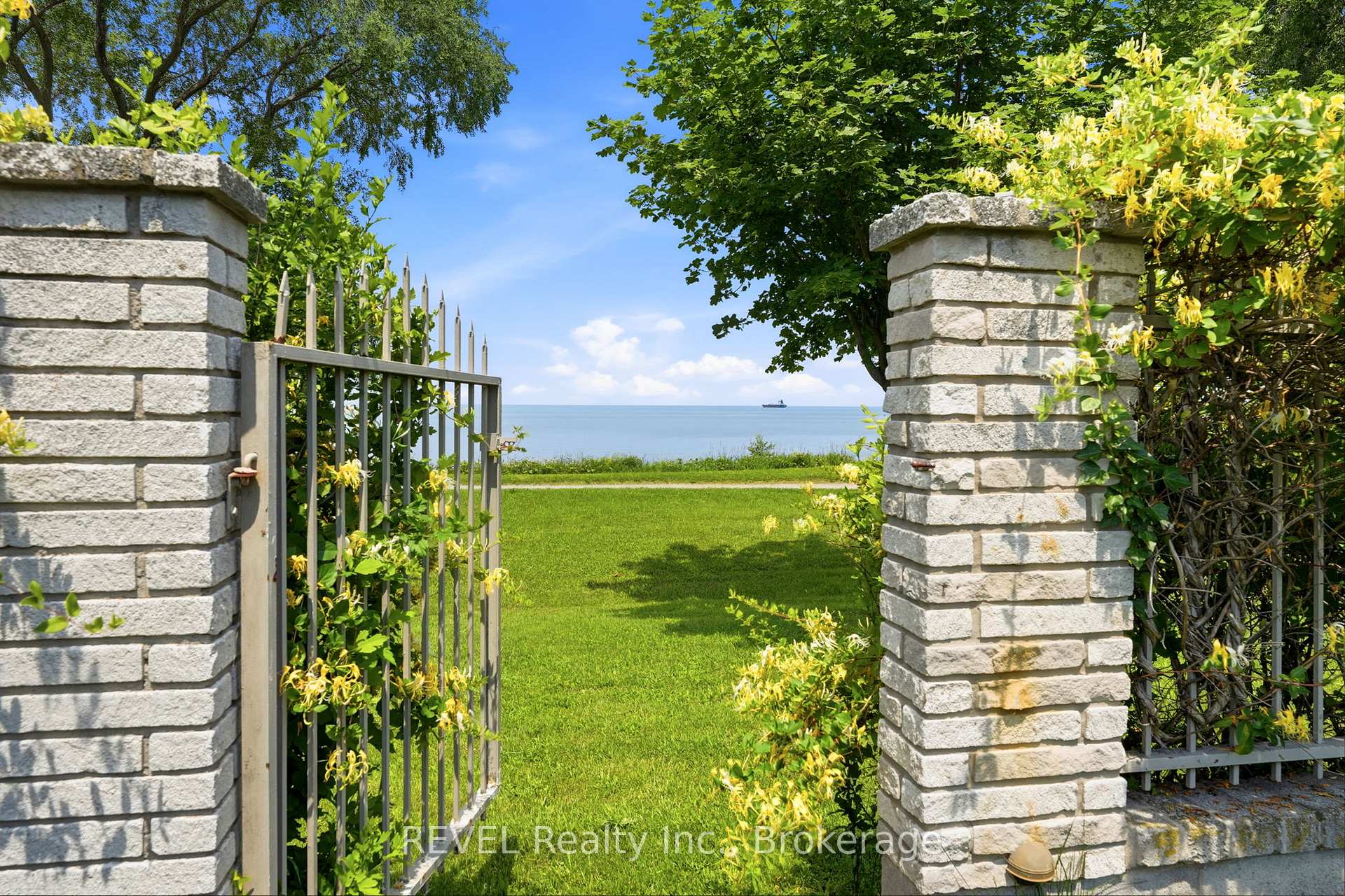 Photo 8 of 53 Beachview Drive, St. Catharines, Lakeshore — HOMEH