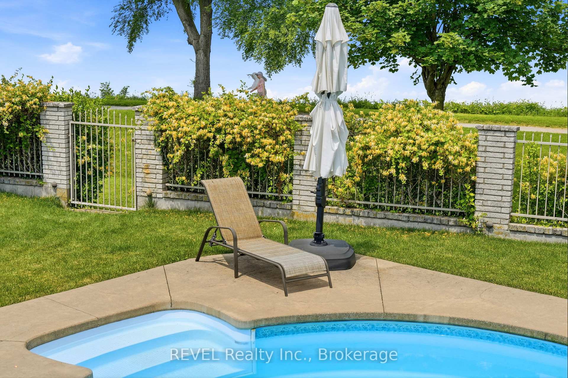 Photo 48 of 53 Beachview Drive, St. Catharines, Lakeshore — HOMEH