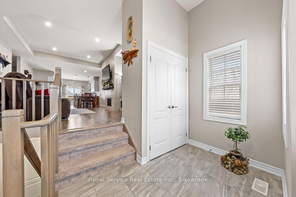 Photo 5 of 257 Morgan Street, Cobourg — HOMEH